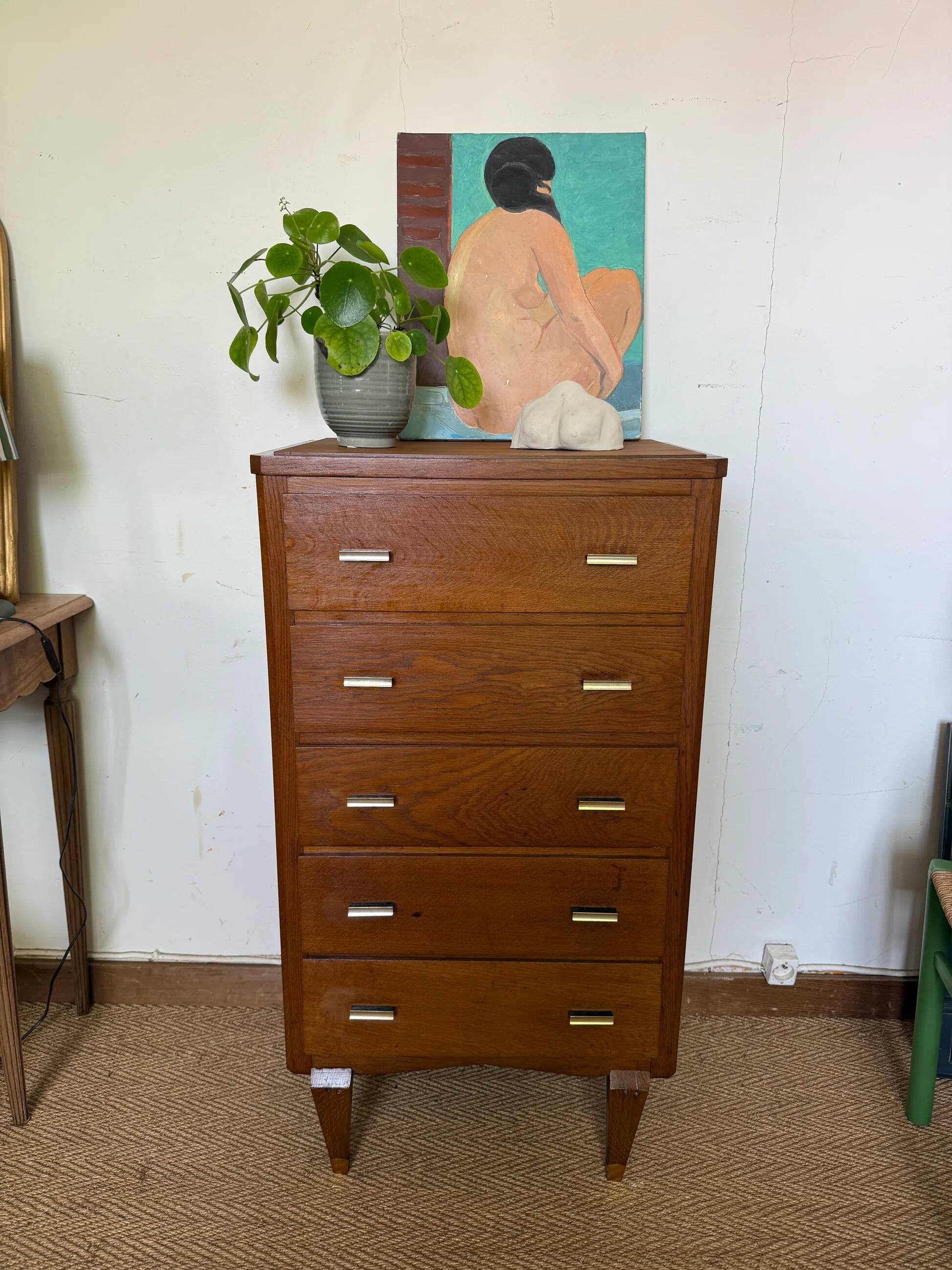 Vintage oak chest of drawers with oak veneer