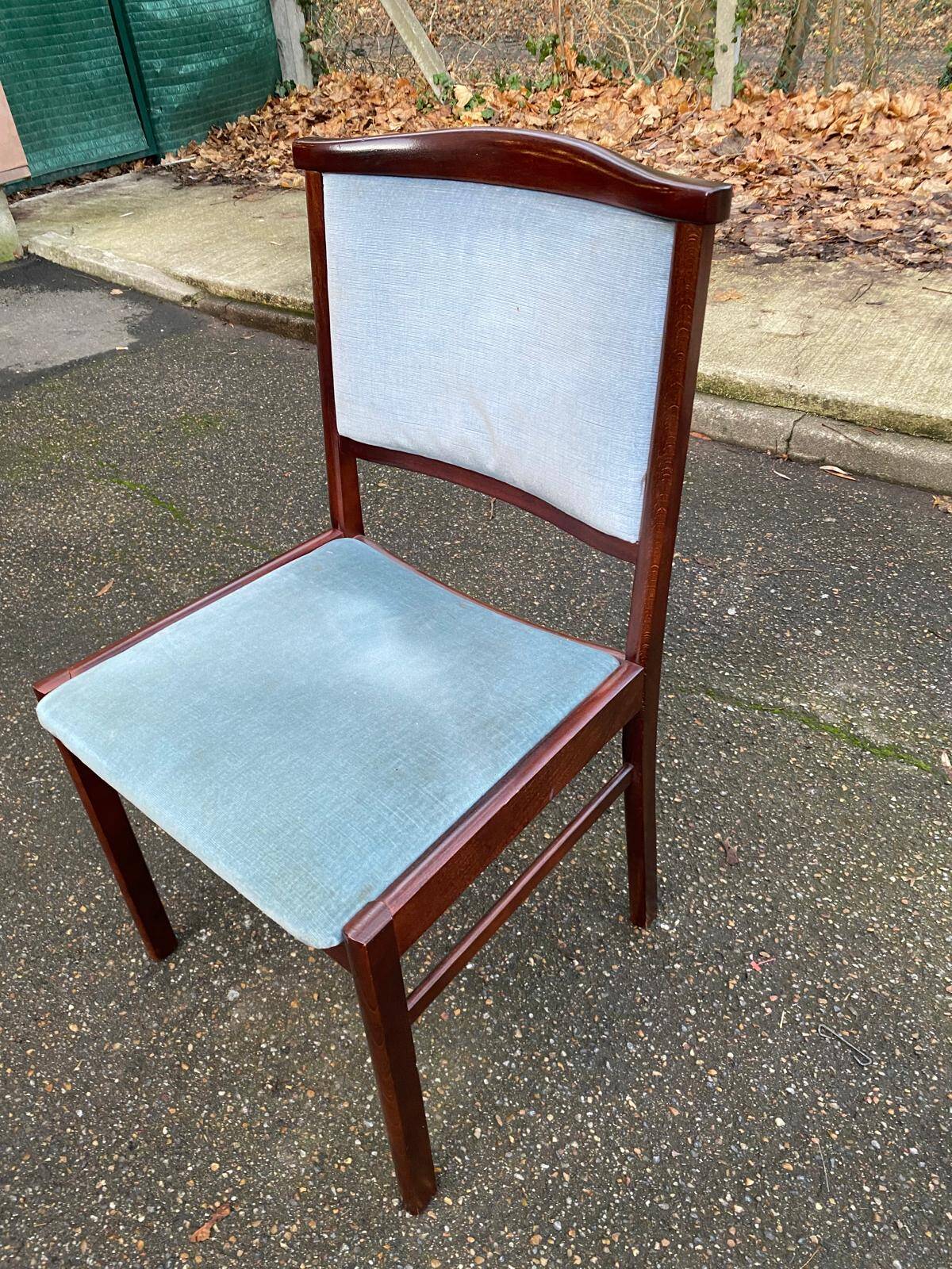 Scandinavian chair in solid teak and blue velvet from the 1960s