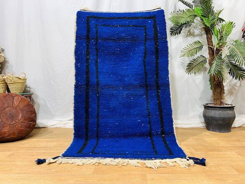 Carpet made of natural wool, traditionally handwoven, 1.4/2.6 m.