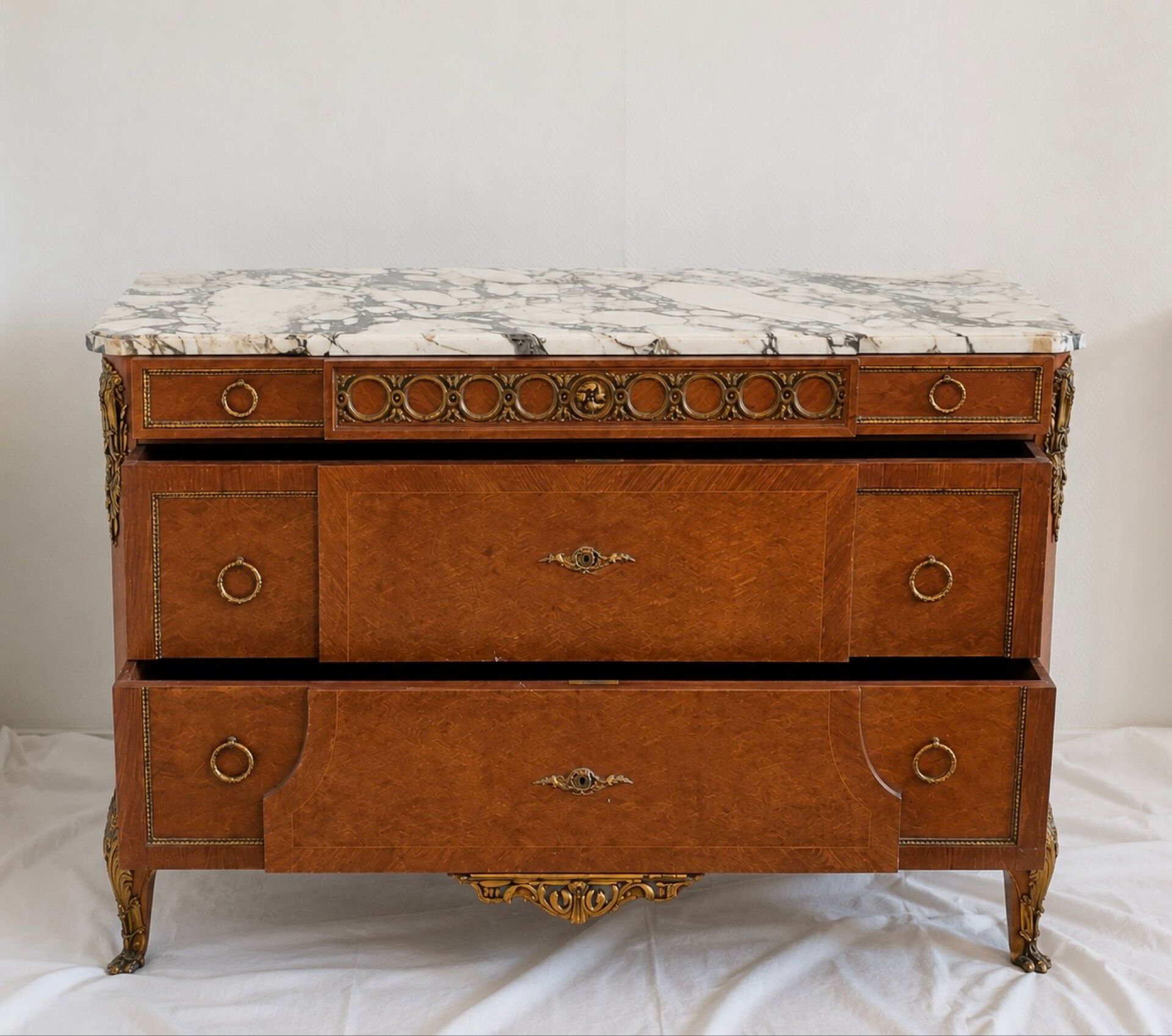Neoclassical commode in Louis XVI style – marquetry, bronze & marble
