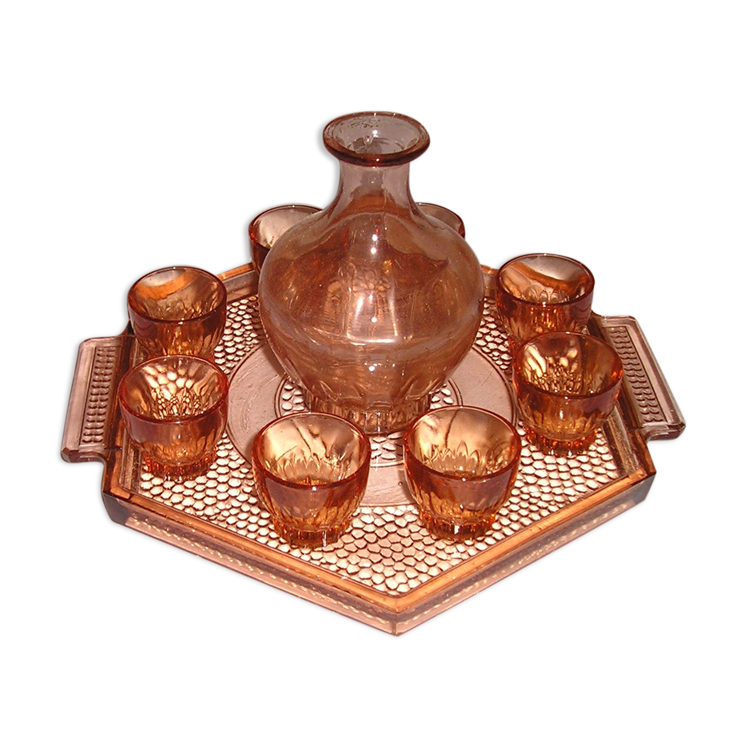 Service to liquor glass from the 1950s