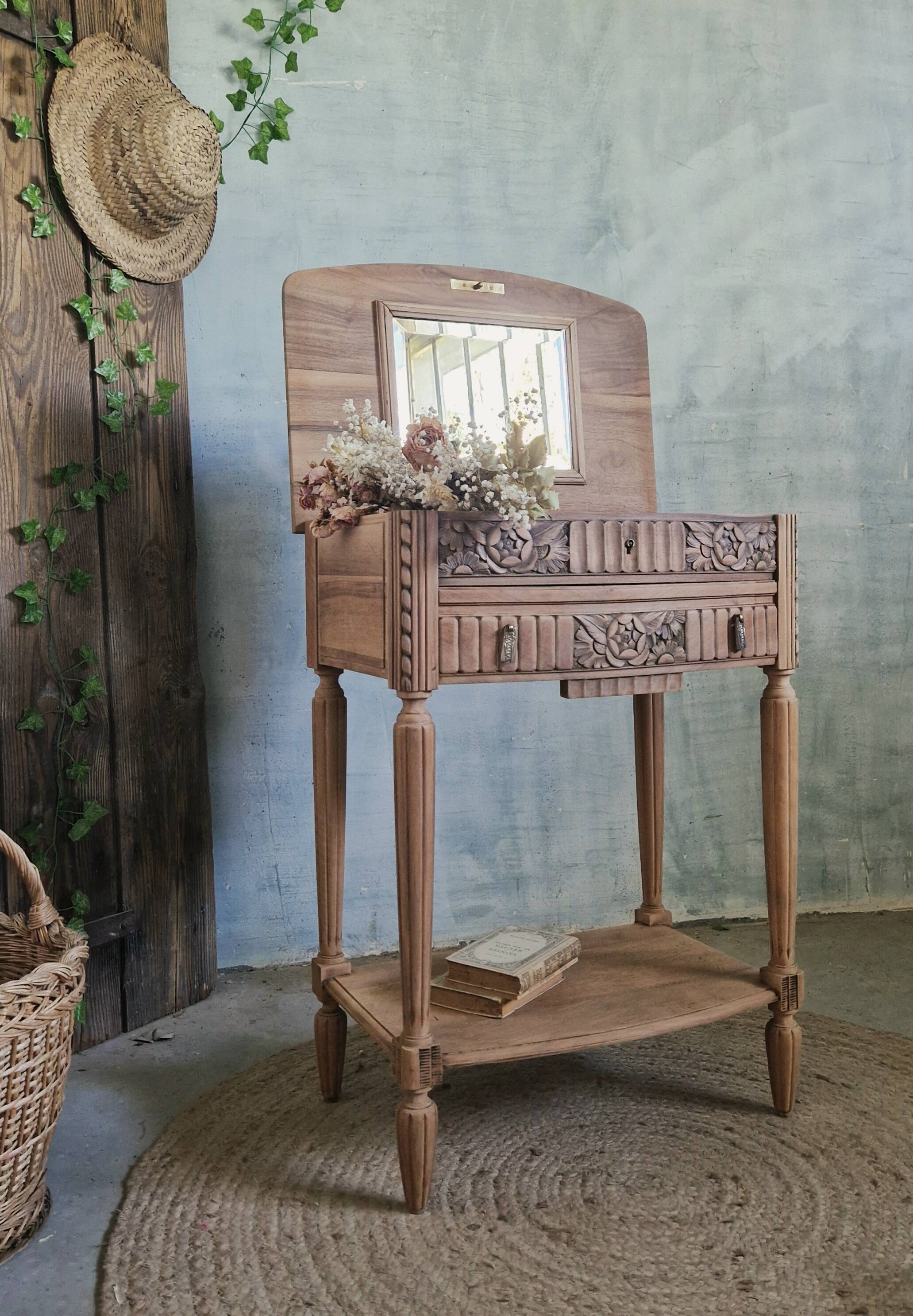 Beautiful Art Deco dressing table