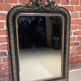 Mirror with moldings
