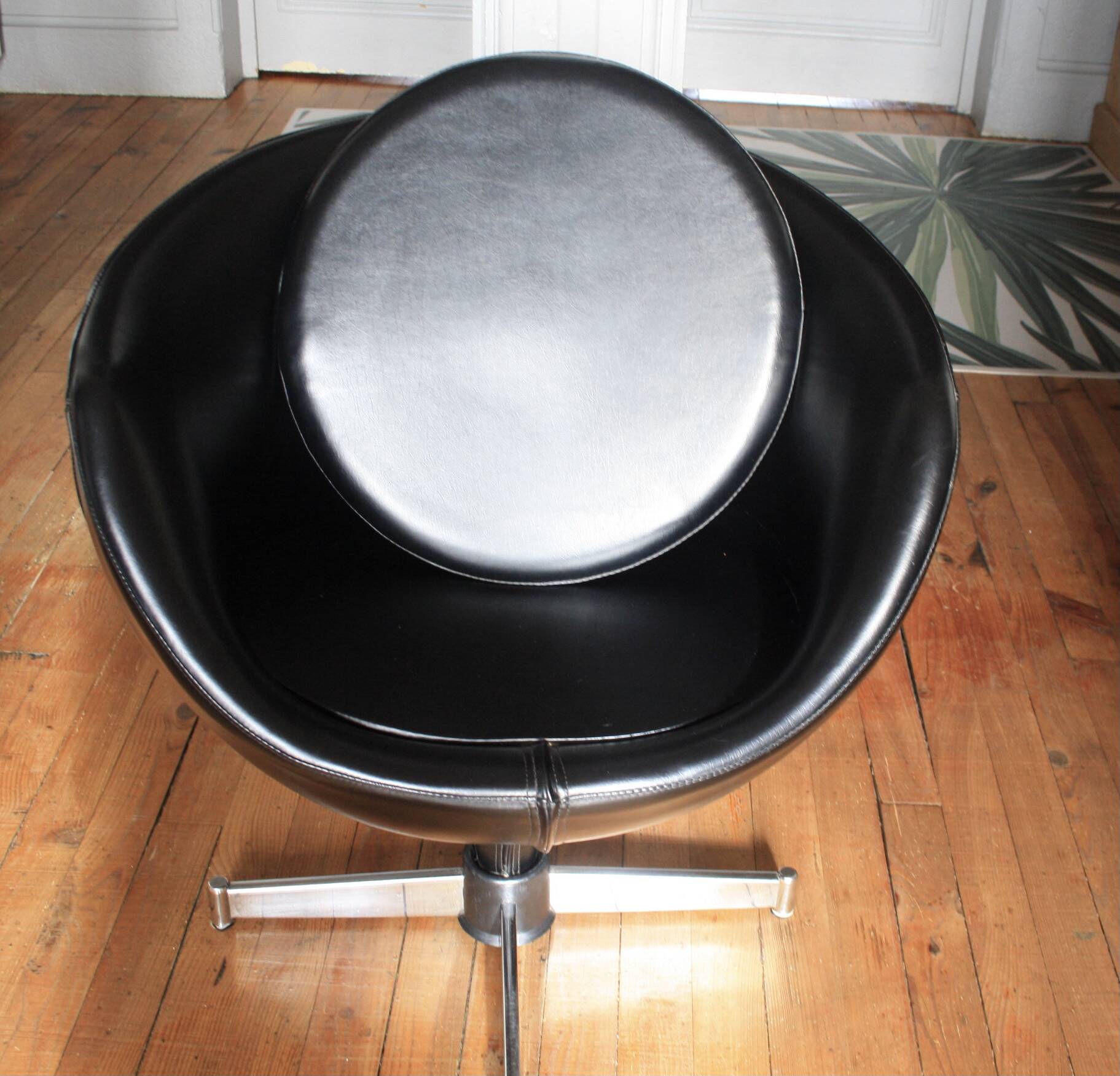 Luna armchair by Pierre Guariche for Meurop, swivel