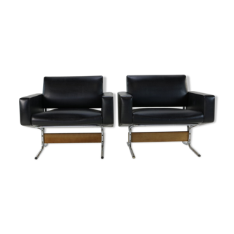 Set of two lounge chairs by Pierre Guariche for Meurop