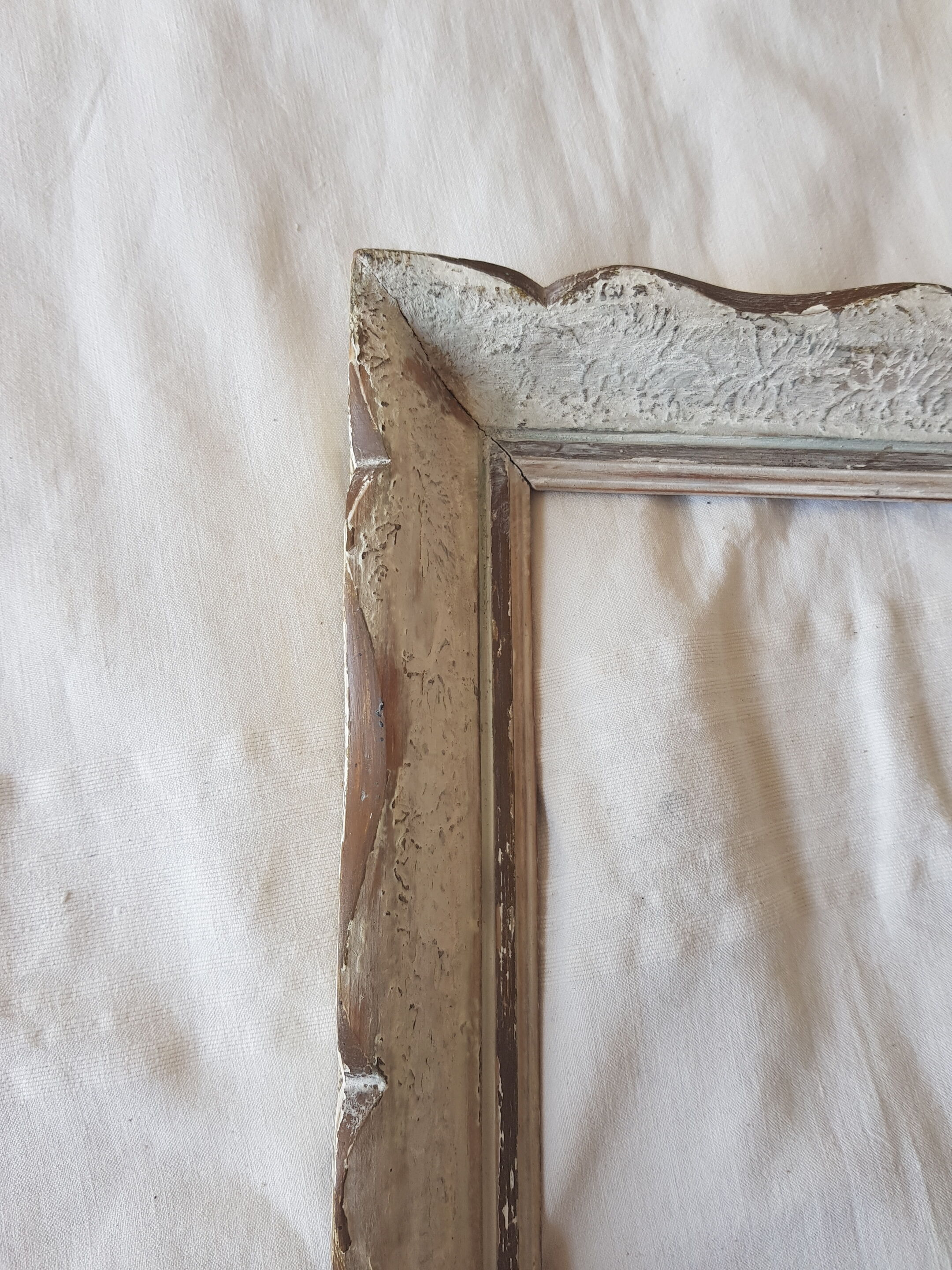 Cadre ancien montparnasse bois sculpté feuillure 24.5x30