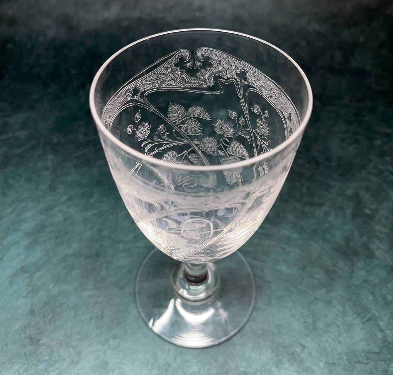 Verres à pied en cristal