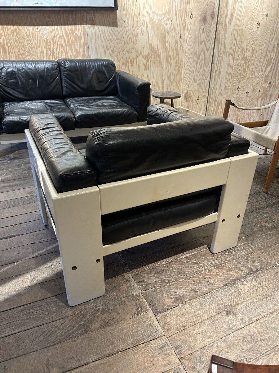 Bastiano sofa and armchair by Afra & Tobia Scarpa