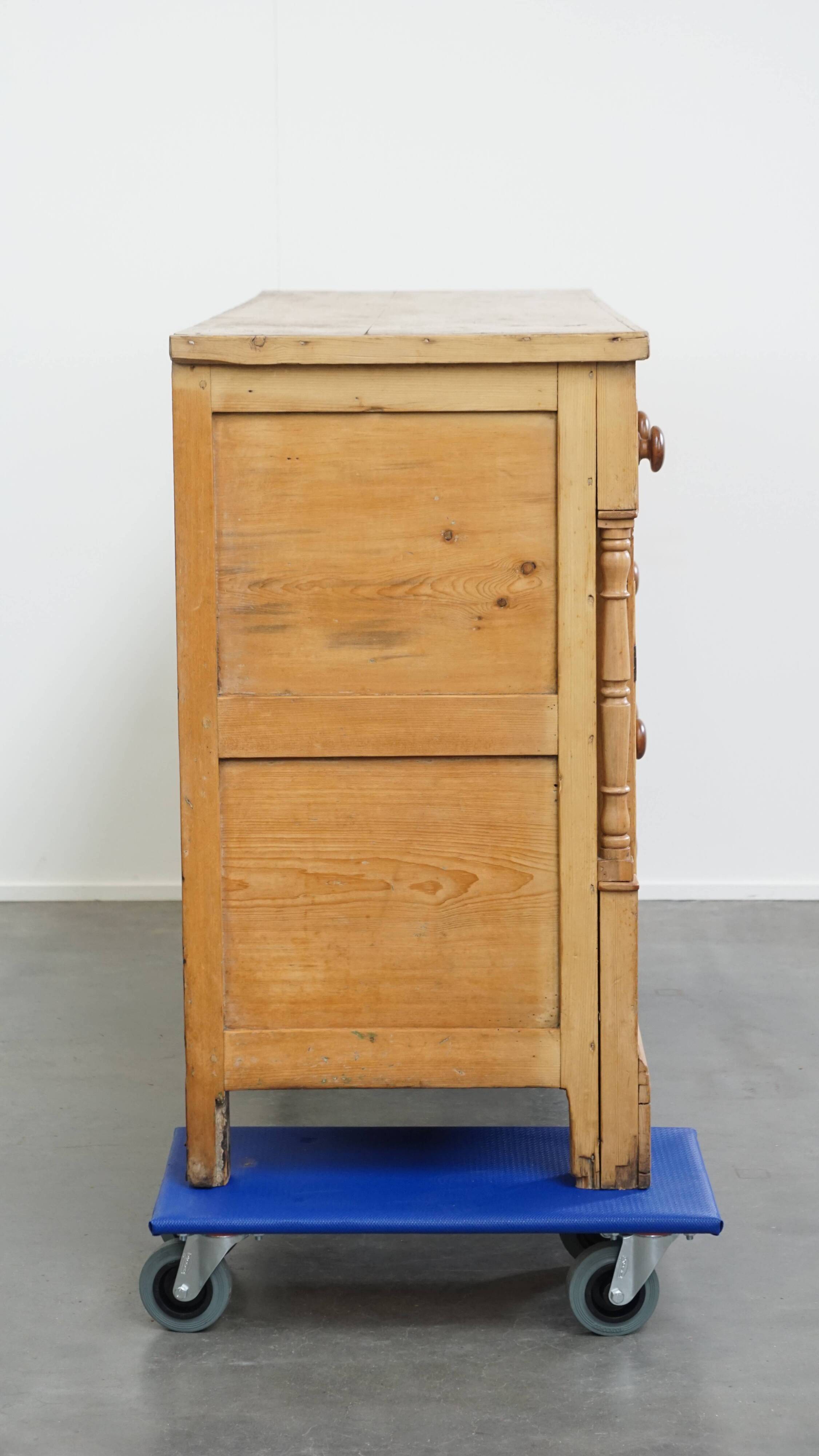 Antique English Sideboard/ Counter from the Early 19th Century in Pine Wood