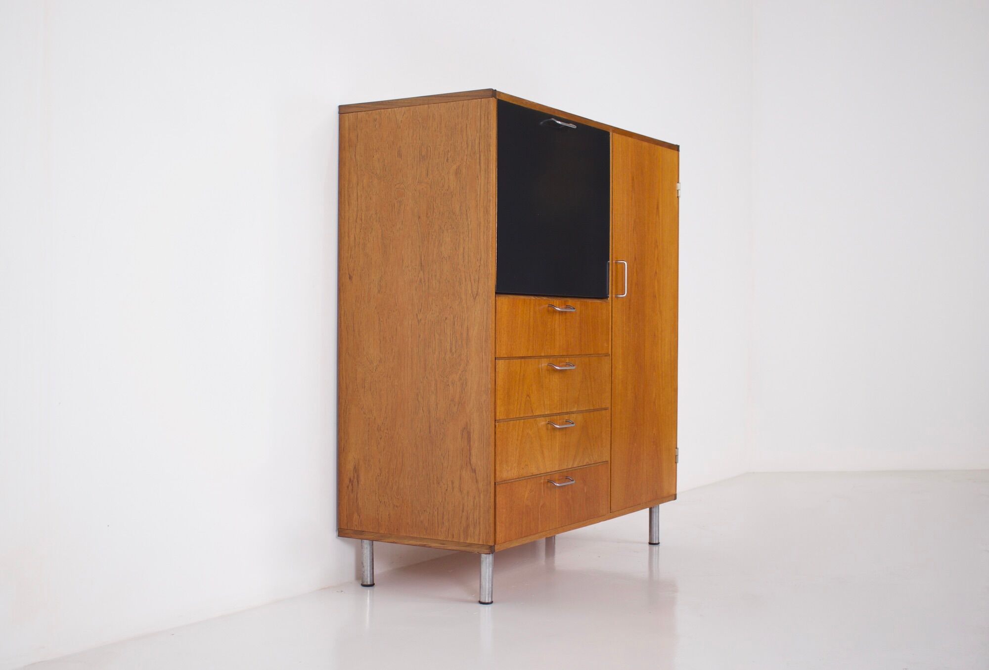 Top buffet / Pastoe bar "Made to Measure".