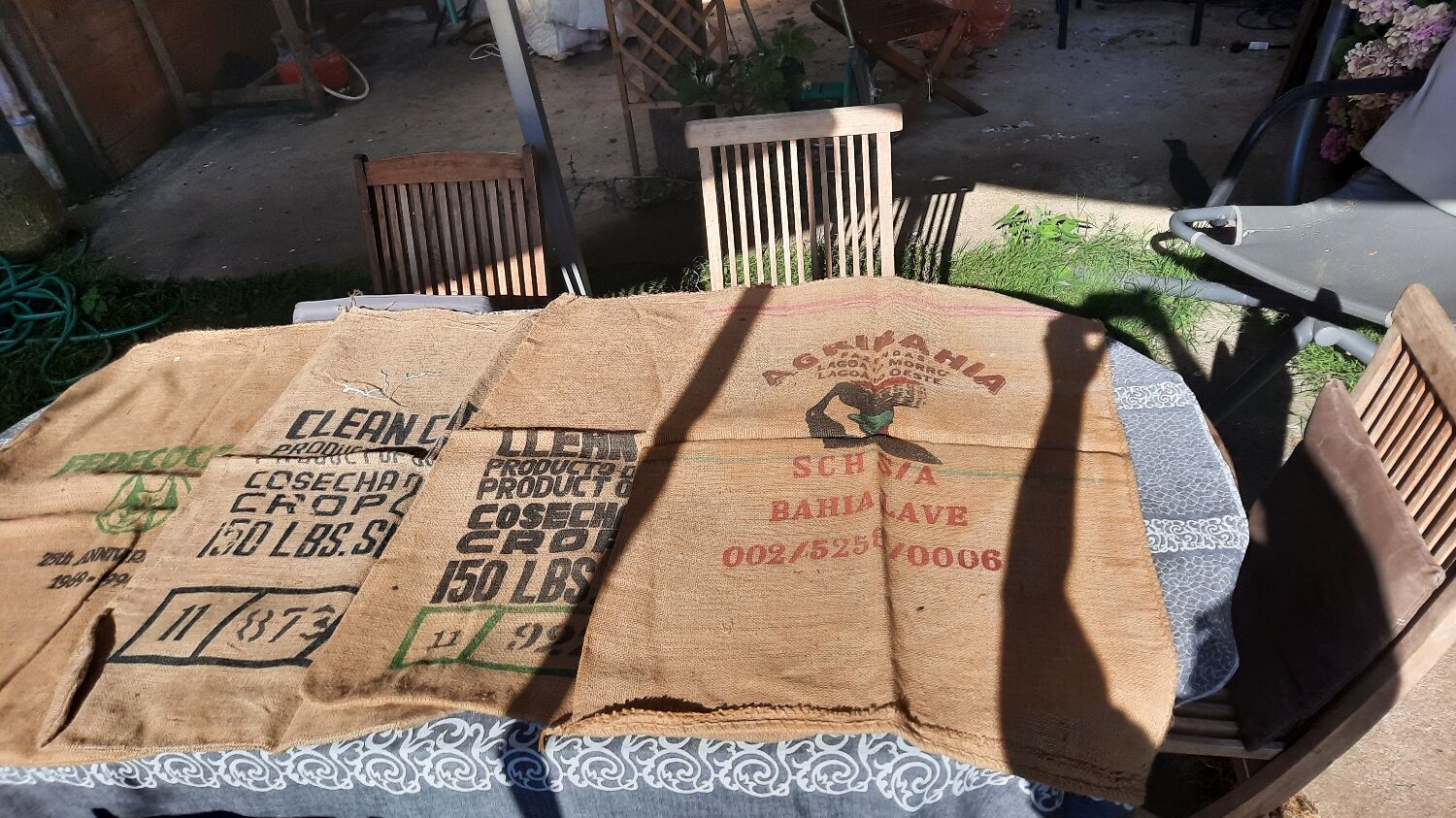Set of 4 burlap bags
