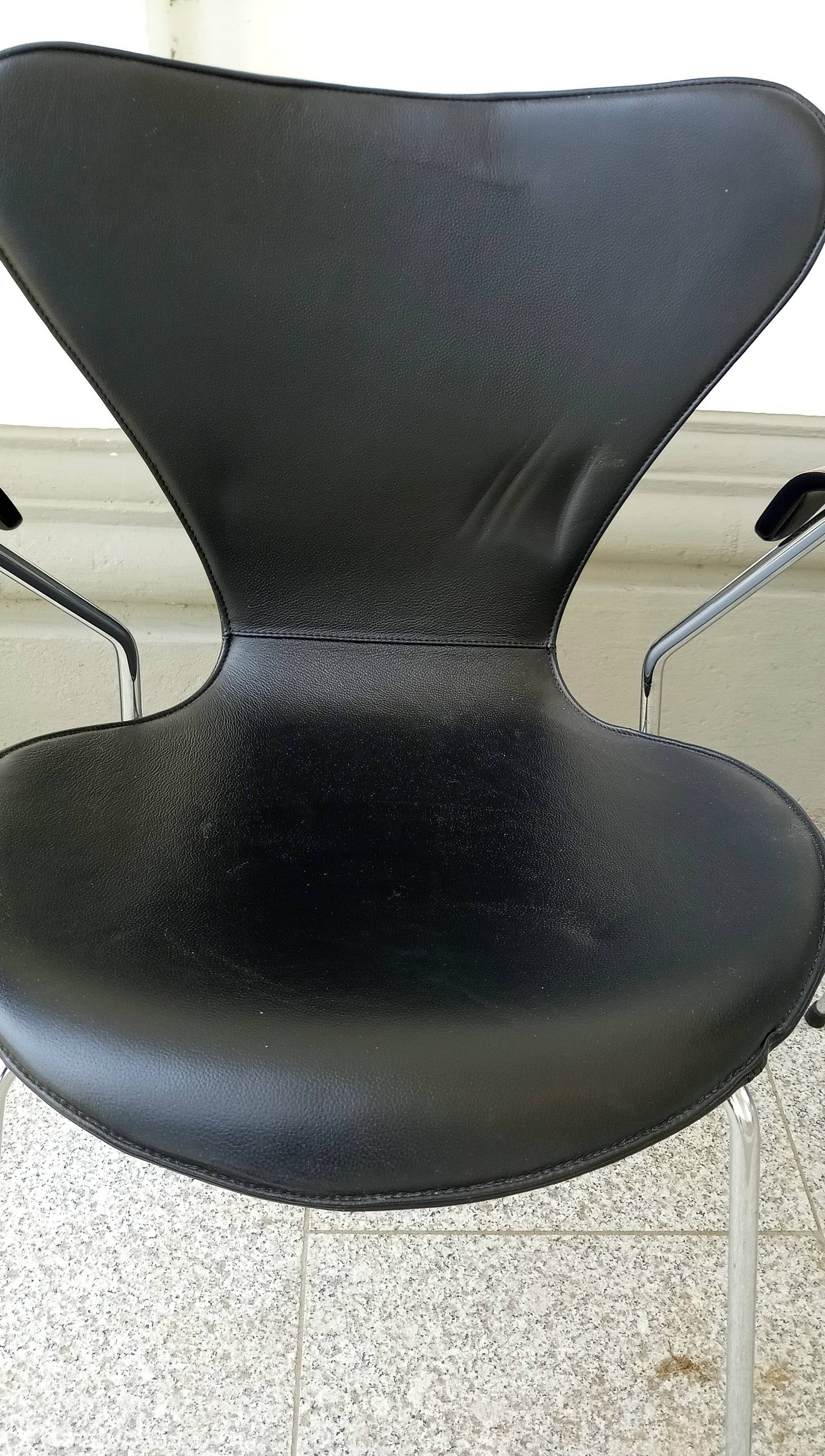 4x chairs by Arne Jacobsen for Fritz Hansen, model 3107 in leather