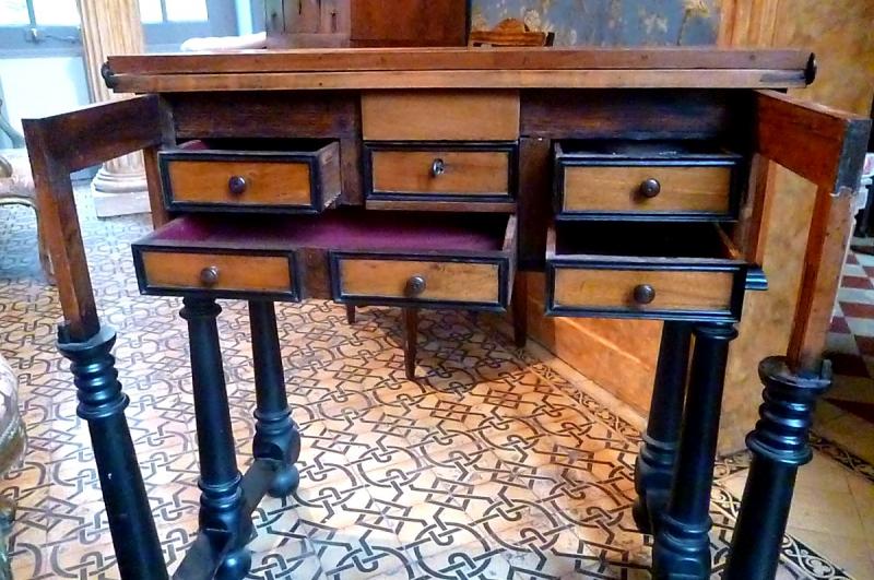 Bureau de changeur époque XVIIe