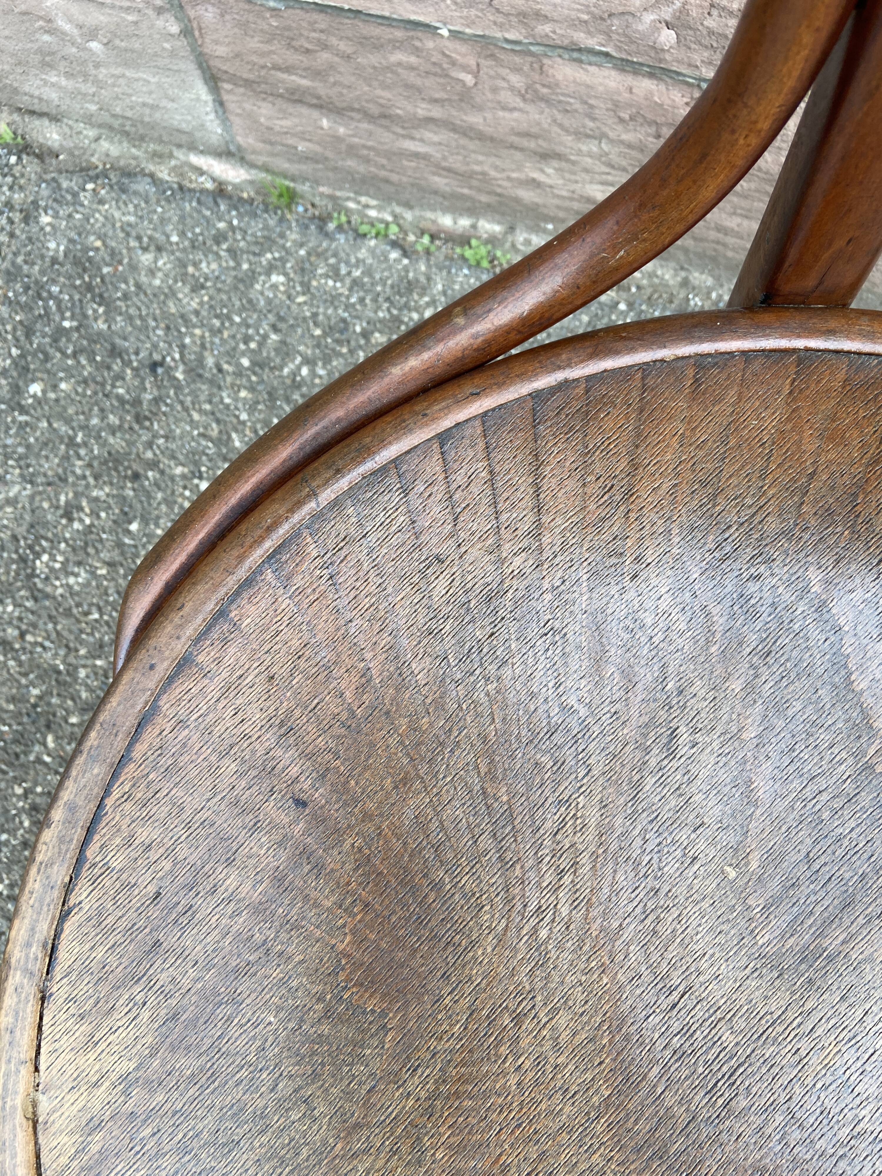 Office chair 1910 by bois courbé j & j kohn in vienna, austria