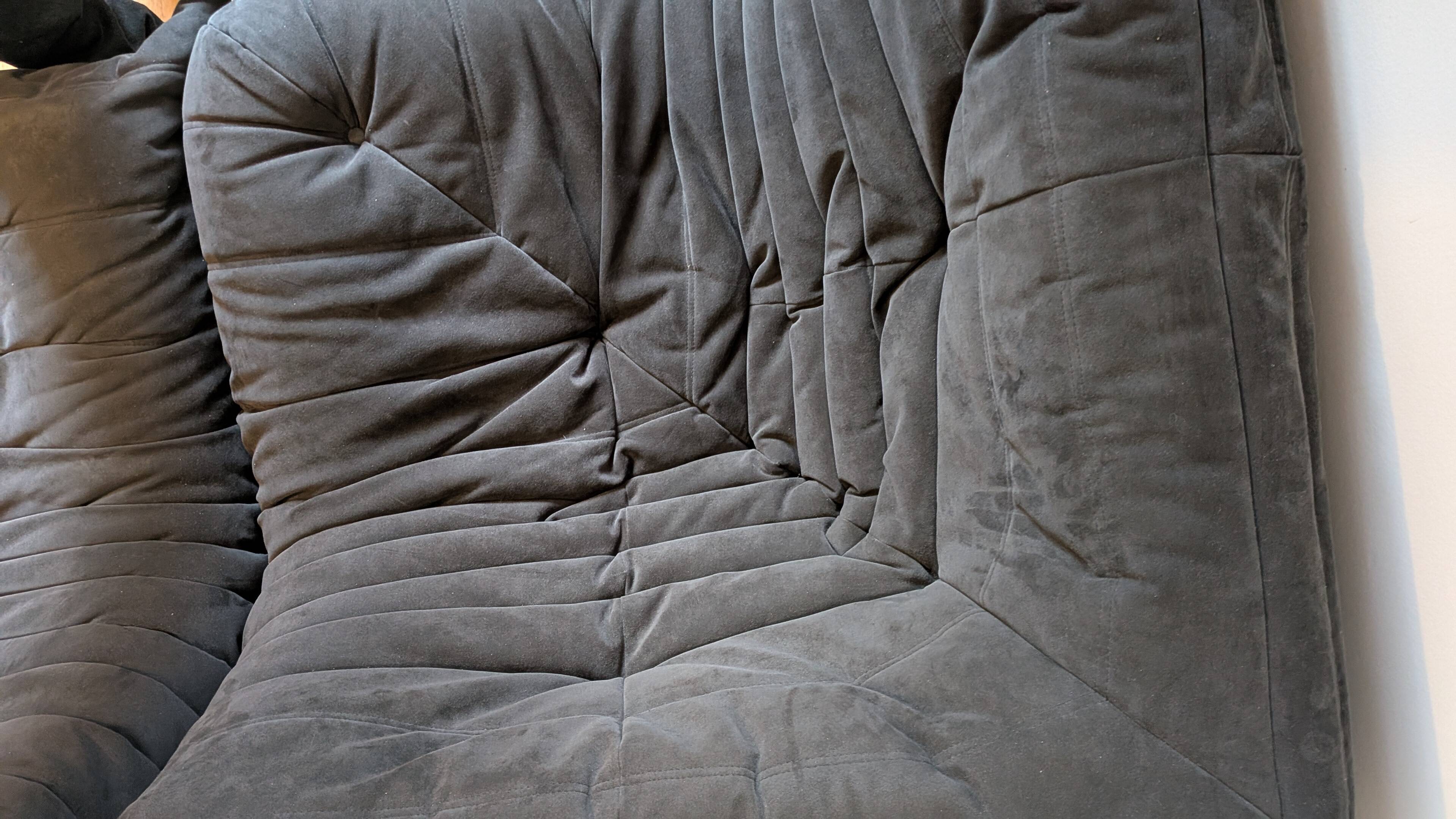 Canapé Togo angle Ligne Roset – Alcantara anthracite