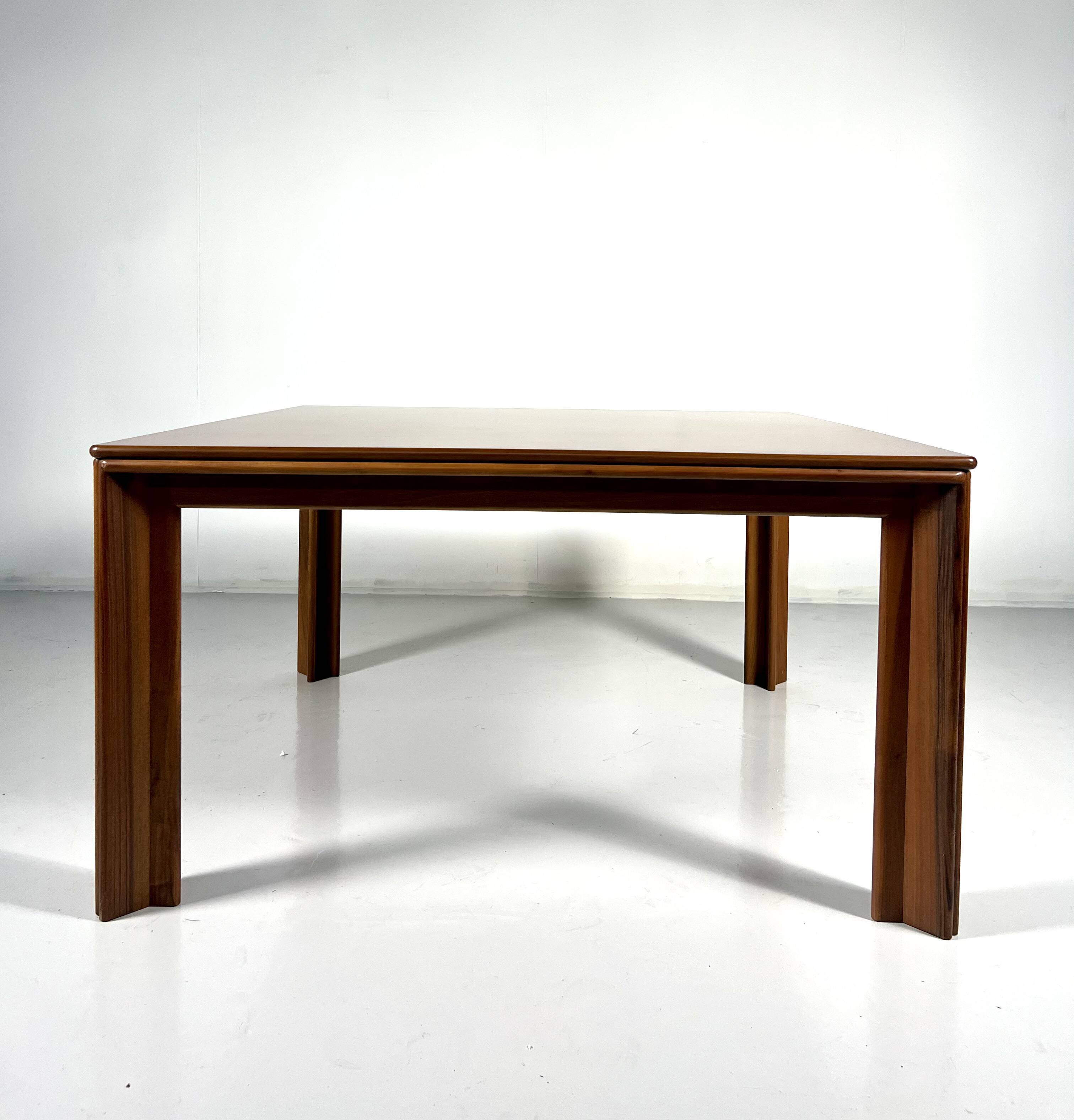Dining table by Afra & Tobia Scarpa for Molteni, Italy, 1970