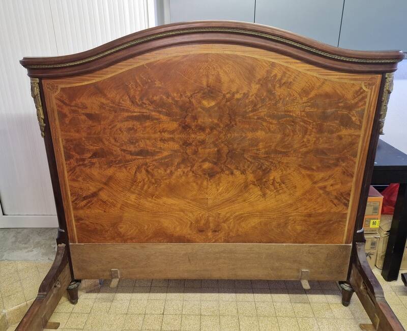 François Linke (1855-1943), marquetry veneered wooden bed in Louis XVI style