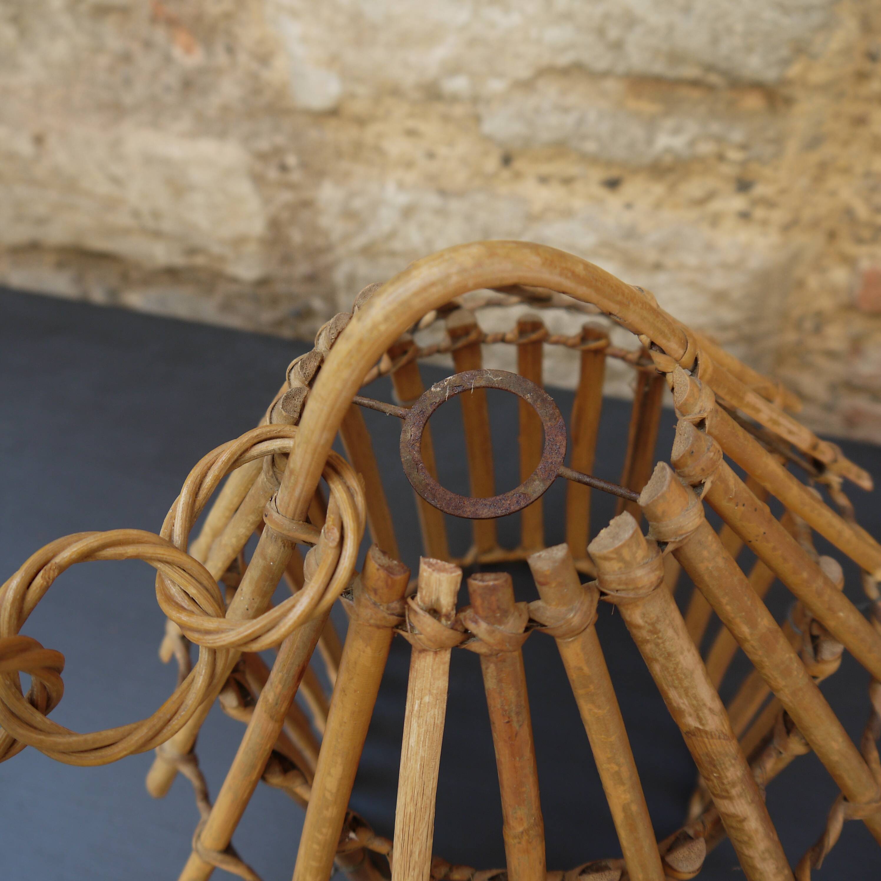 Rattan cage suspension