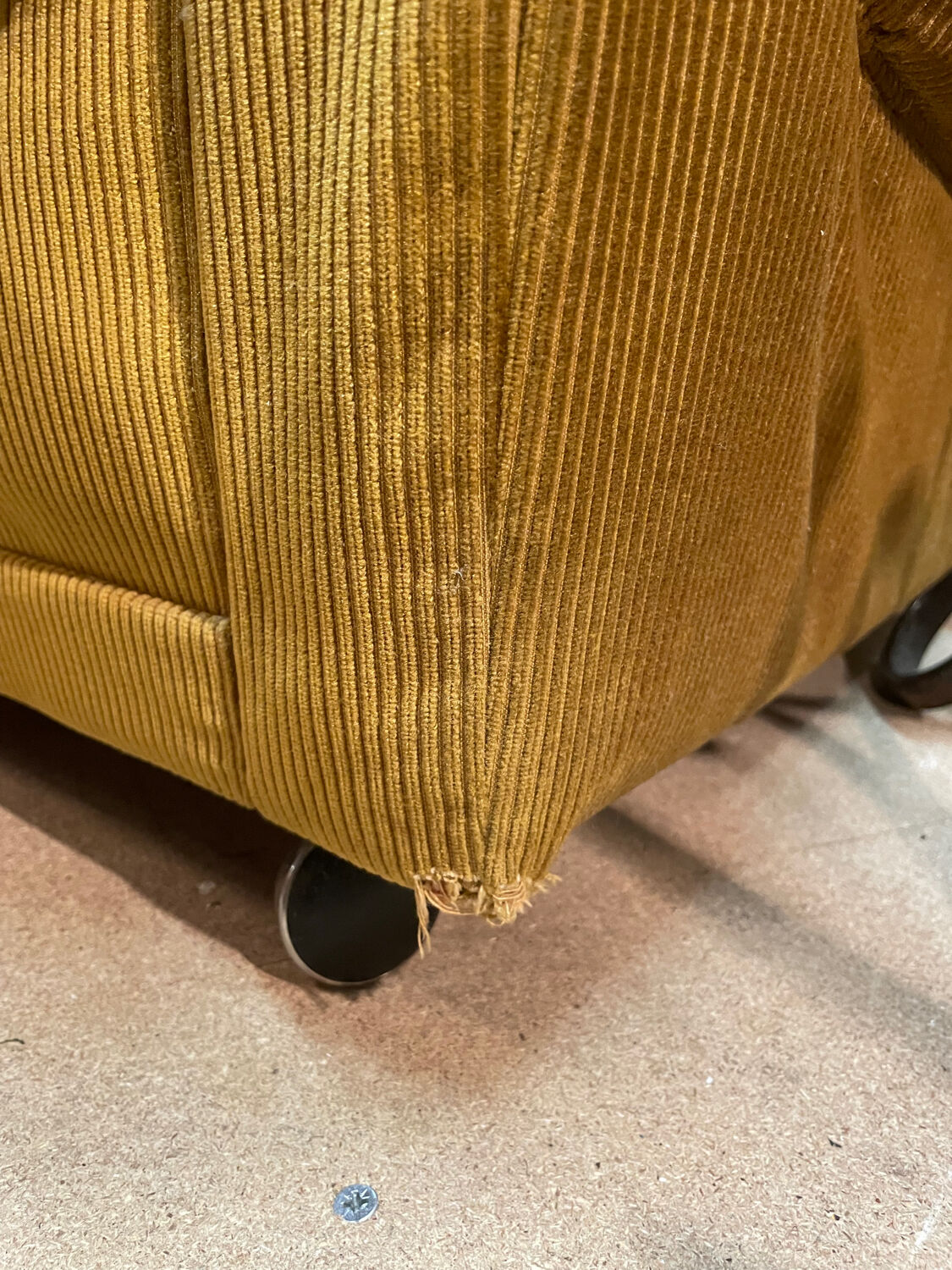 Vintage design velvet armchair 60/70