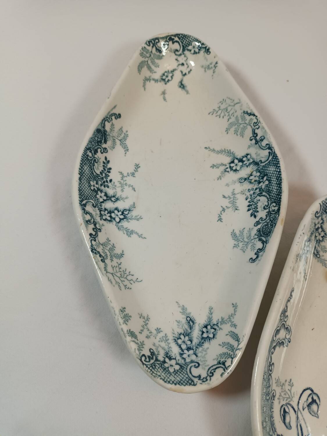 Antique Terre de Fer raviers