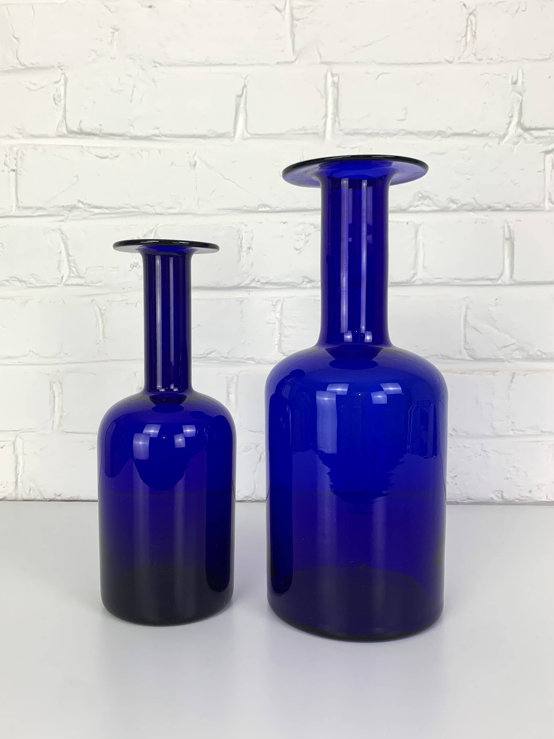 Pair of Danish Holmegaard Gulv vases design Otto Brauer in cobalt blue glass
