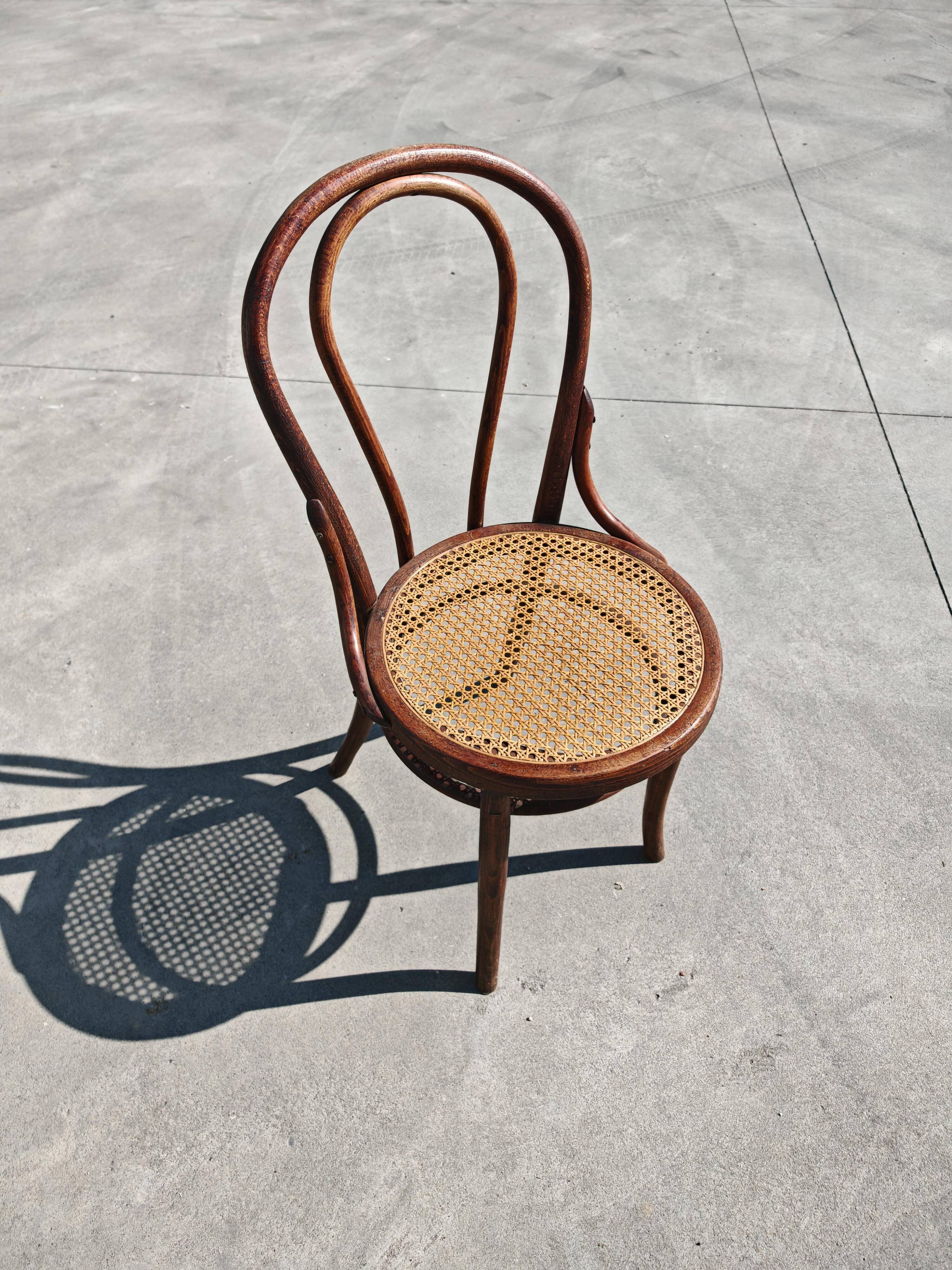 Chaise Bistro Antique J.J. Kohn, années 1920