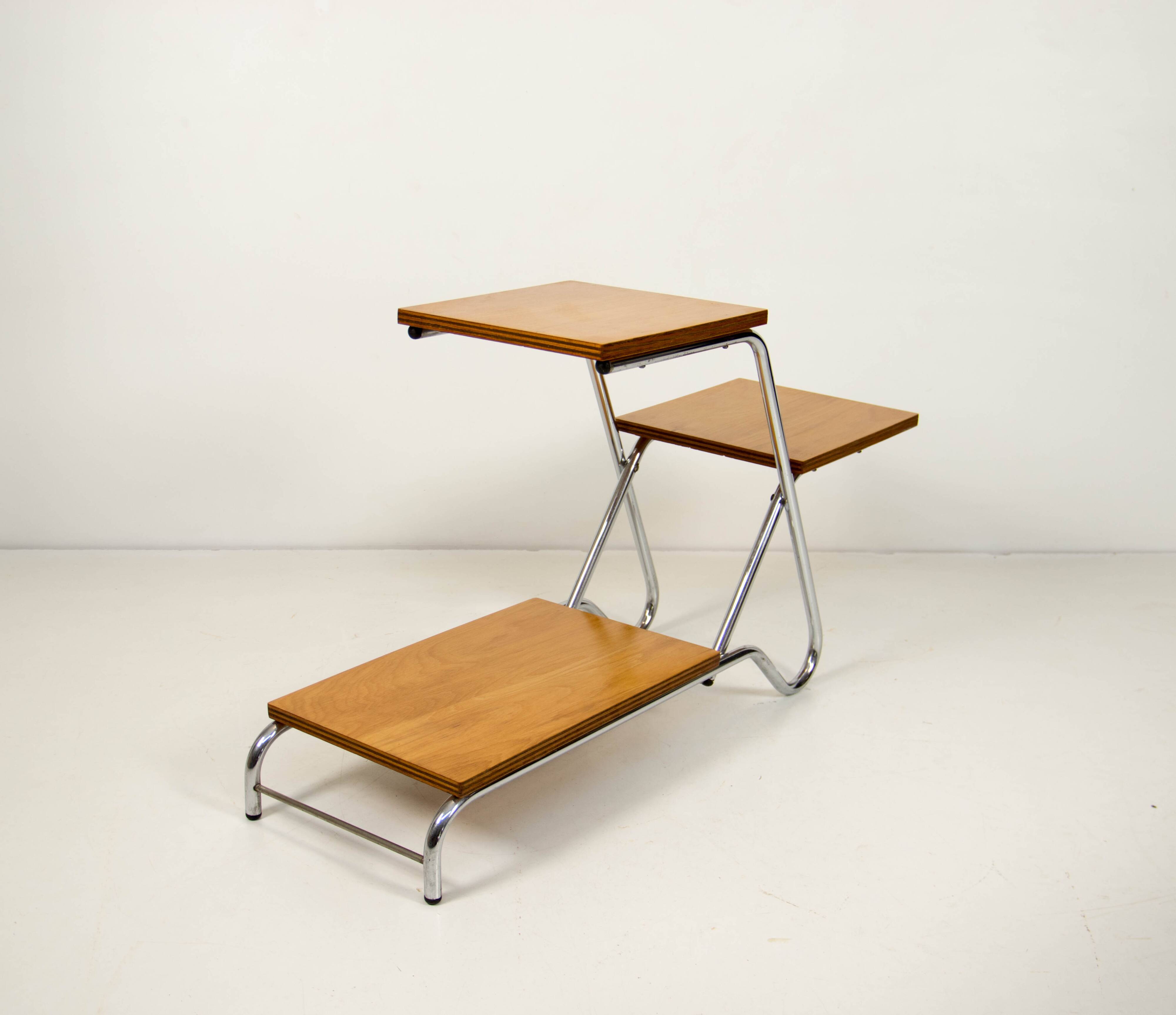 Support de fleurs moderne du milieu du siècle par Kovona, chrome et contreplaqué, années 1960.