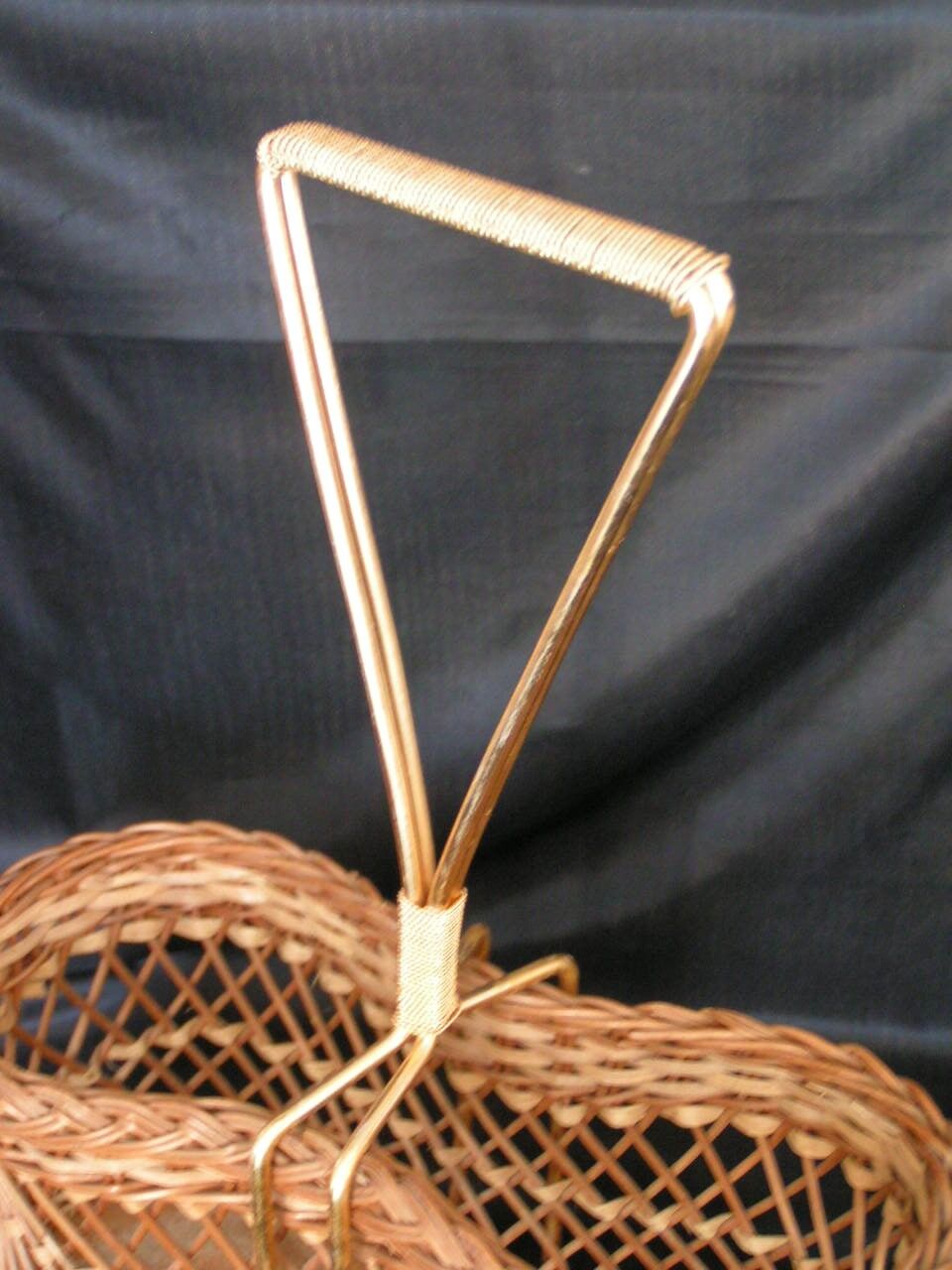 Rattan bottle holder