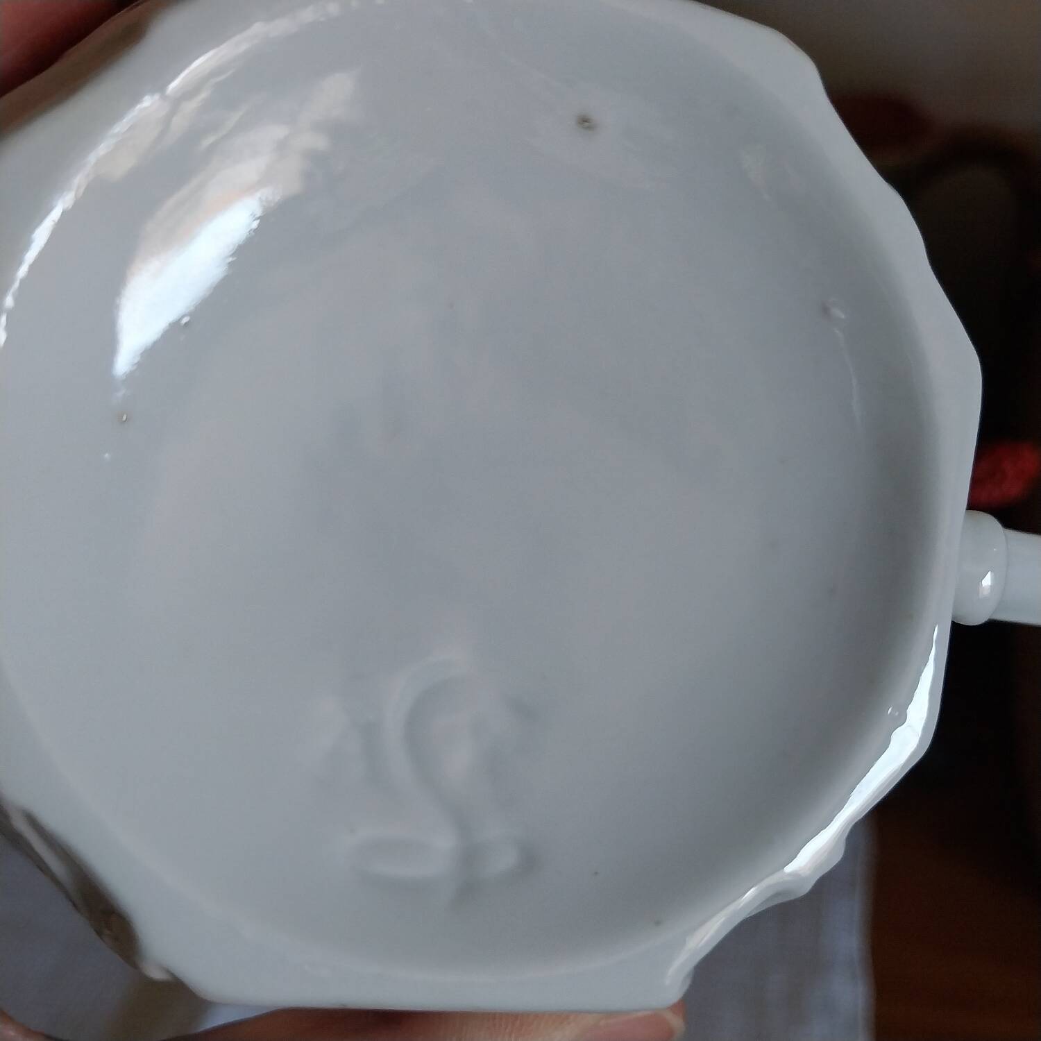 Old porcelain cups from Couleuvre