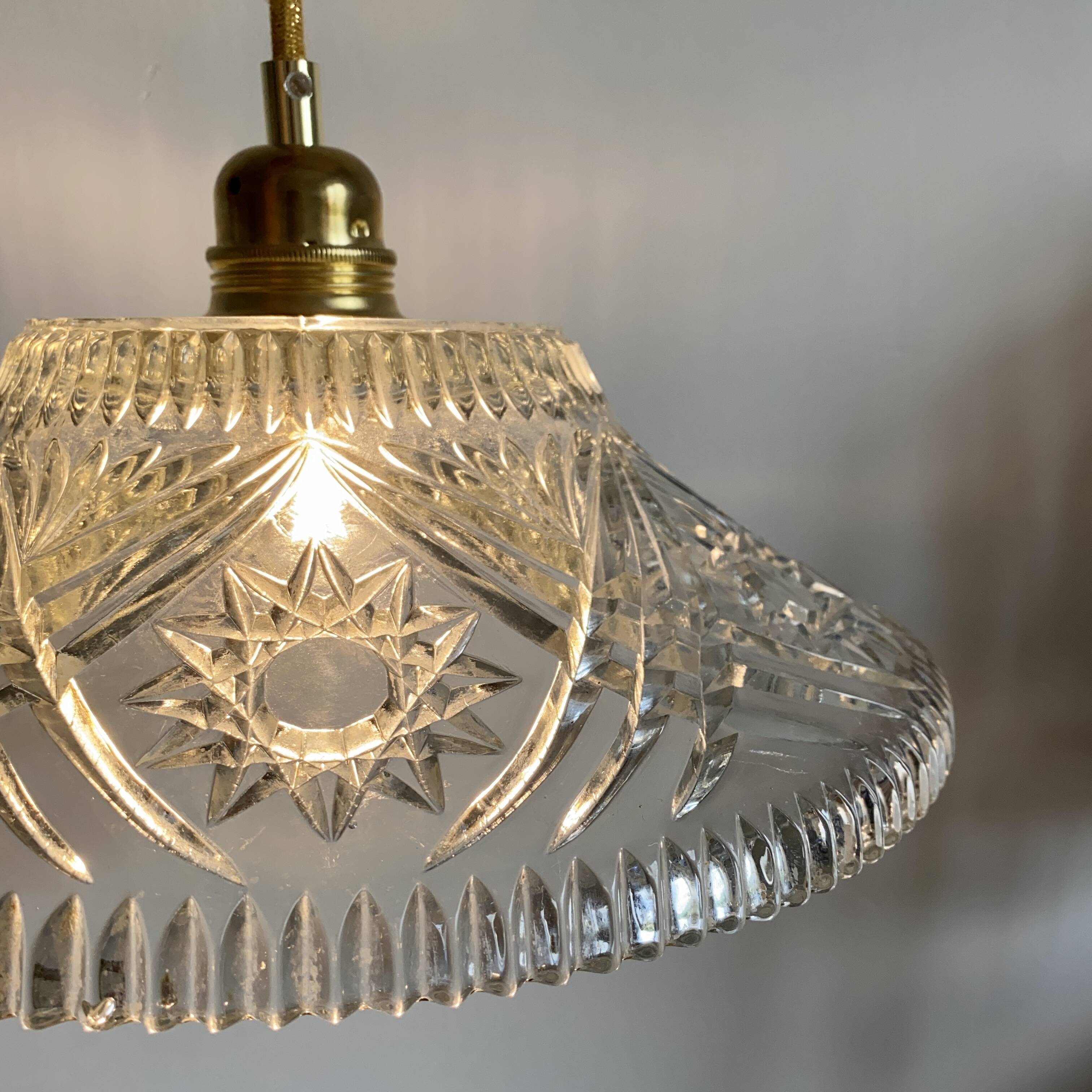 Suspension abat-jour vintage en verre - collection vaisselle -