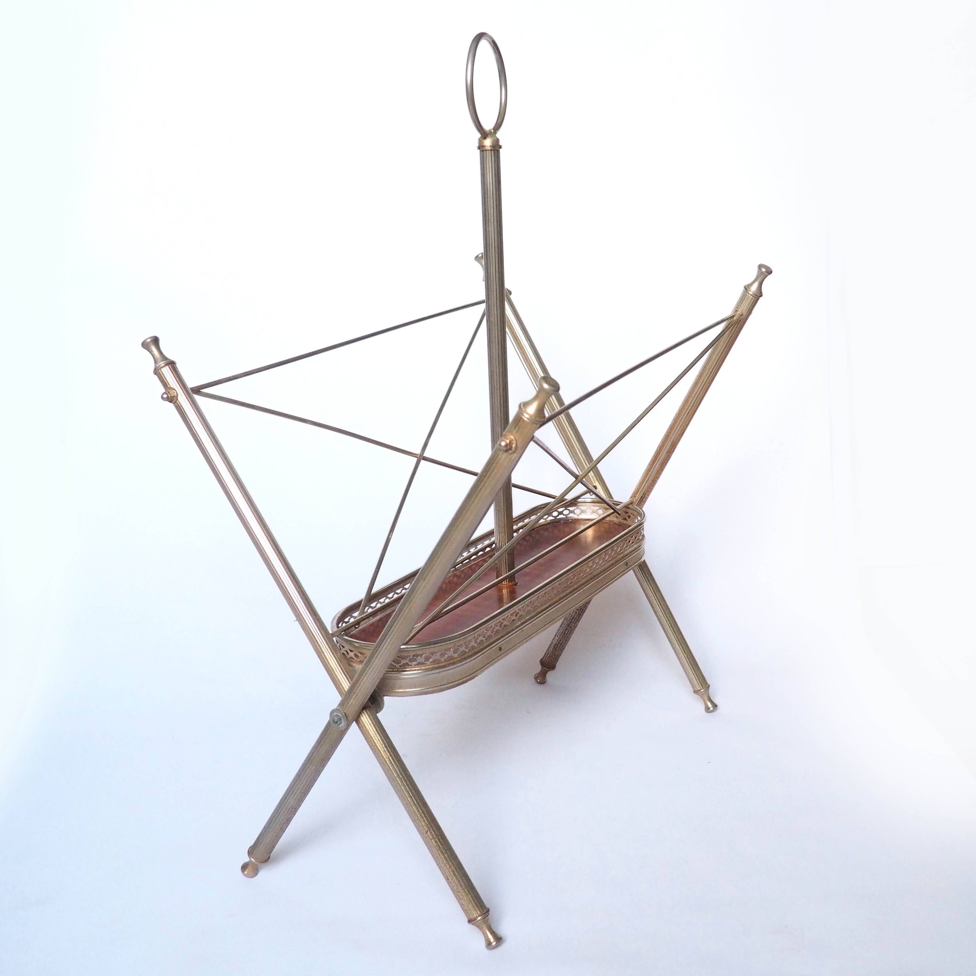 Folding magazine rack