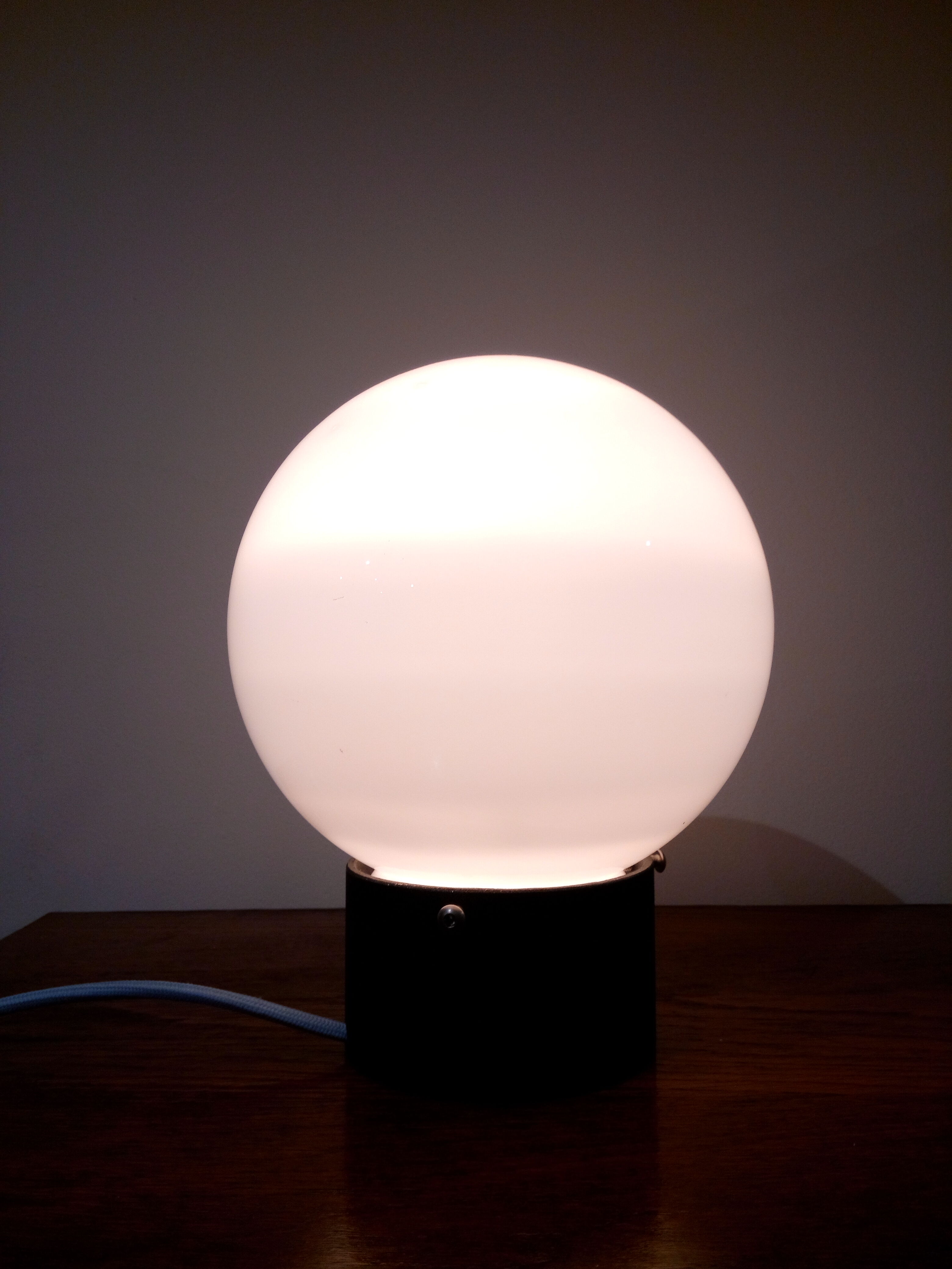 Opaline globe lamp