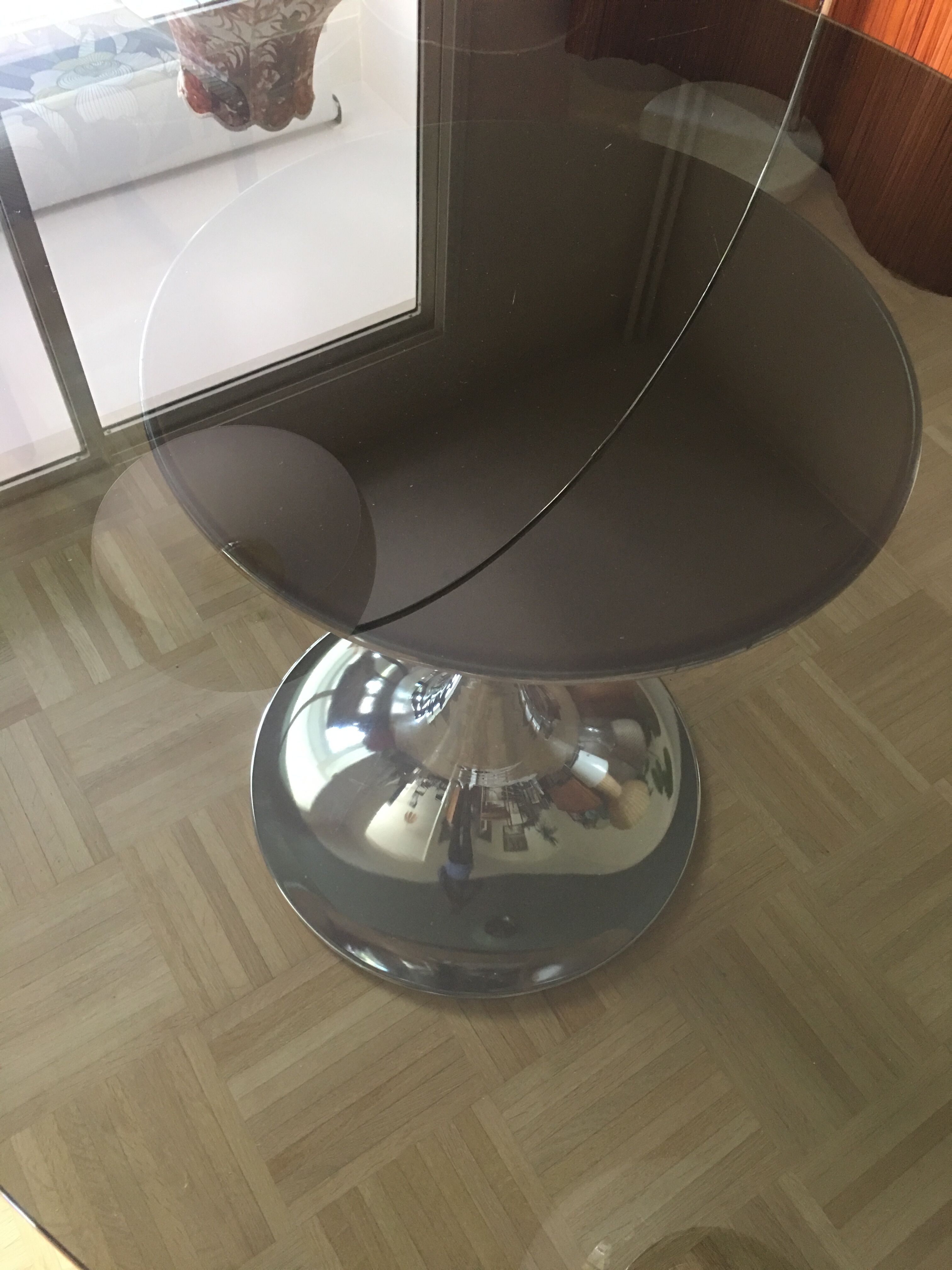 Table foot Tulip smoked glass tray