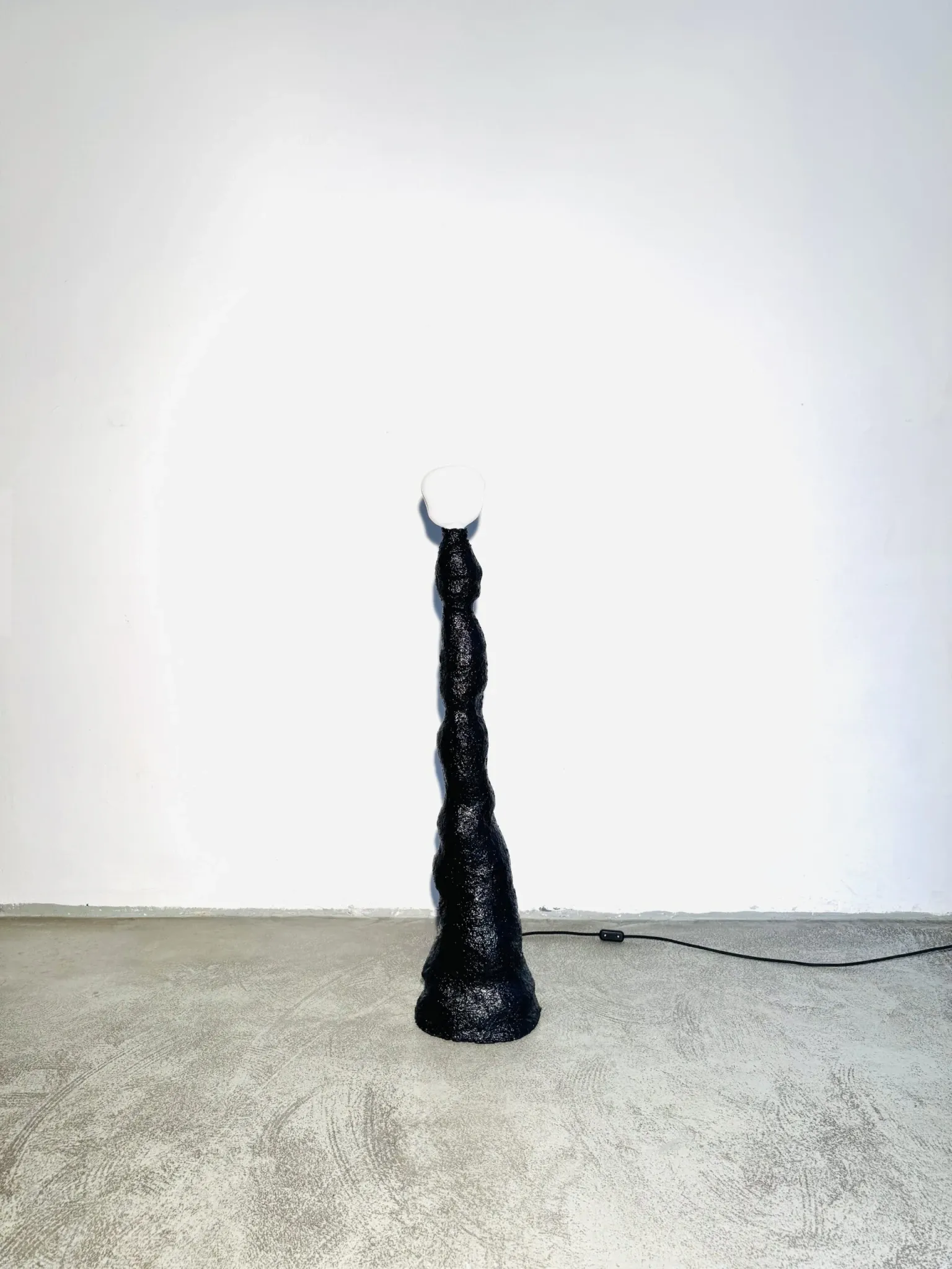 Lampe de sol Black Meteor par Jonathan Bocca pour Job Studio, Italie, 2023