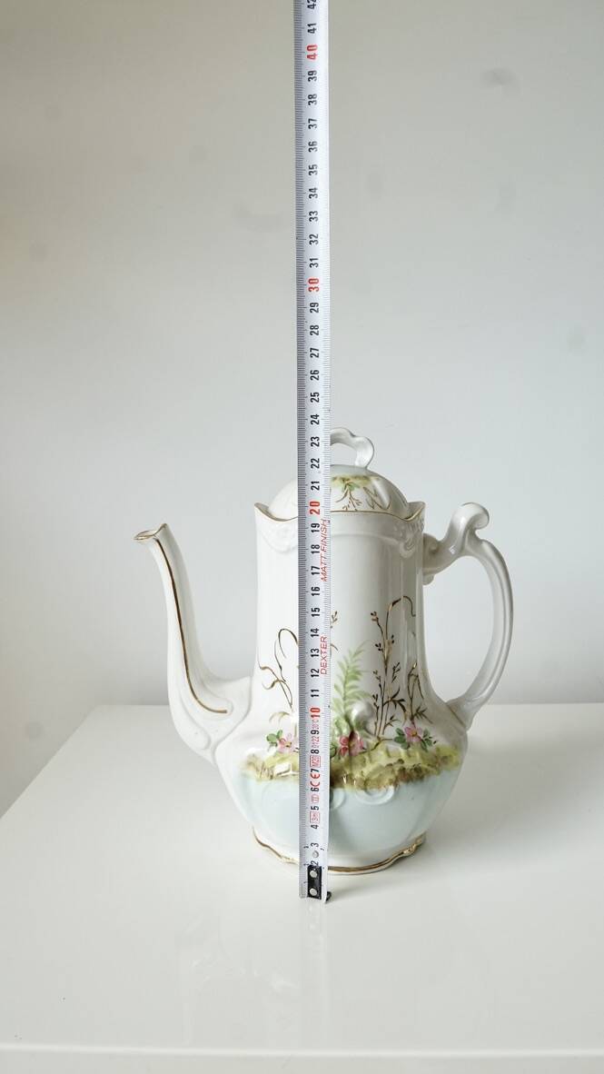Limoges porcelain coffee pot Barny Rigoni & Langle (19th century)
