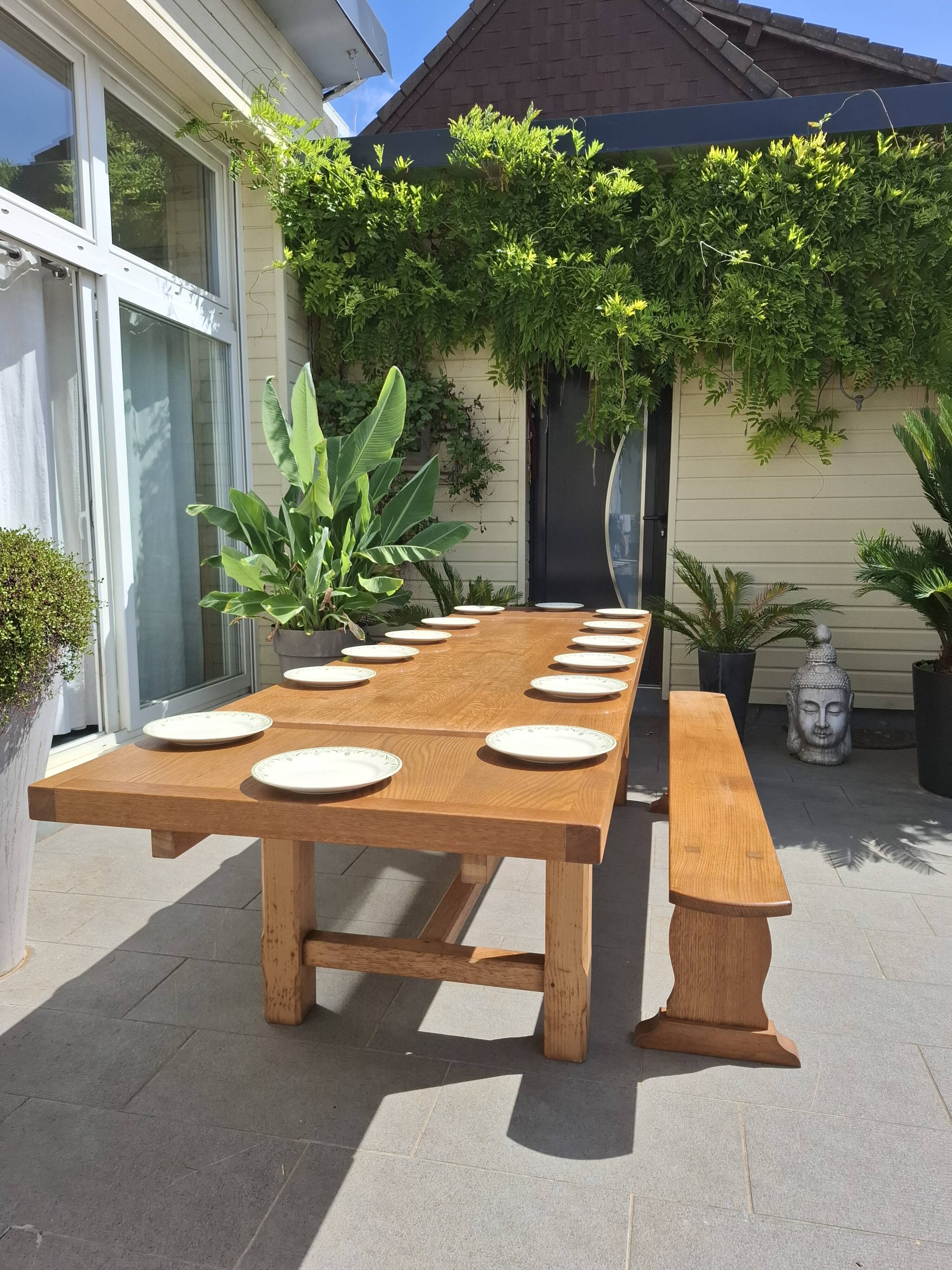 Grande table de ferme avec son banc