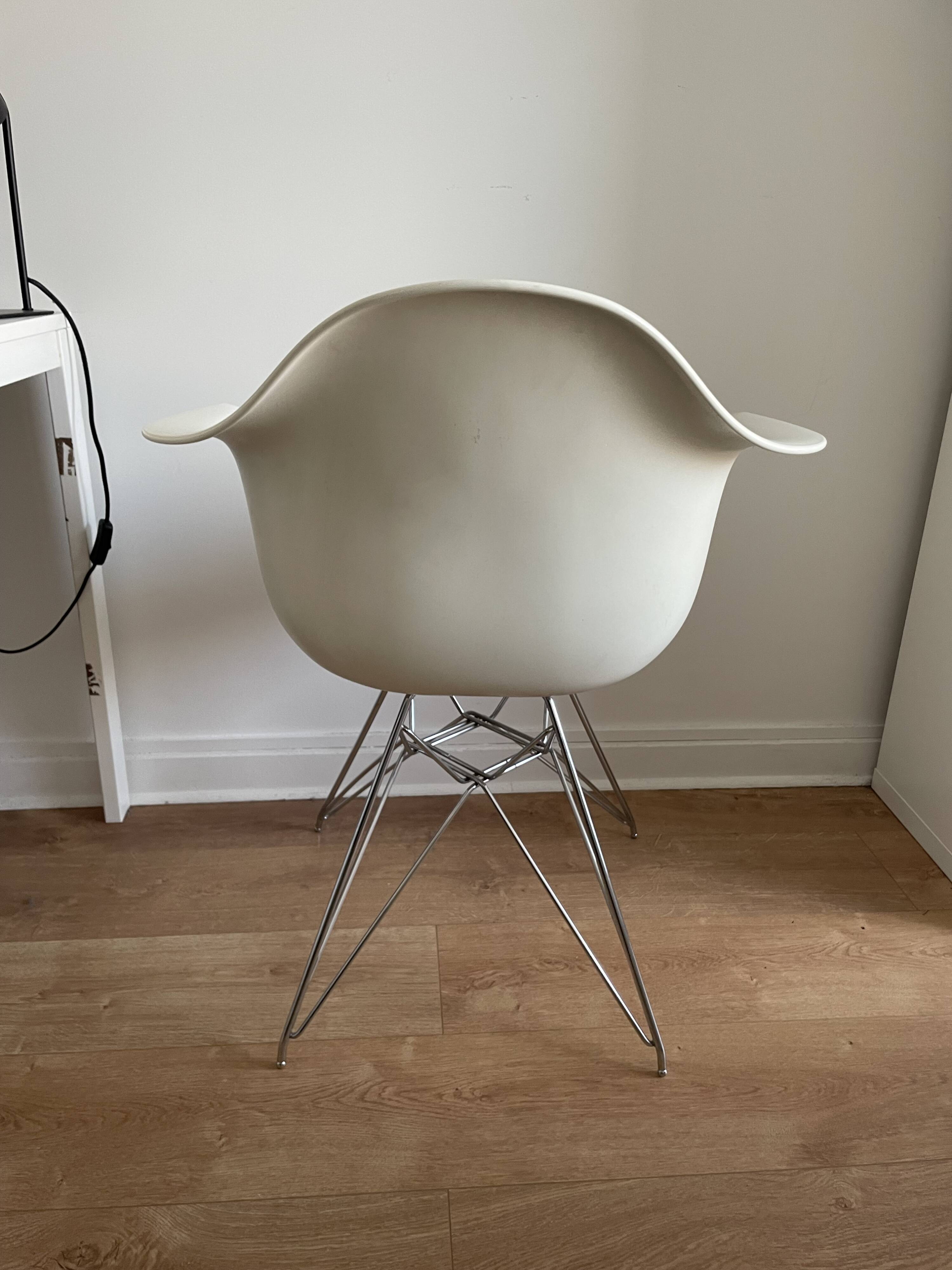 DAR armchair by Charles & Ray Eames for Vitra