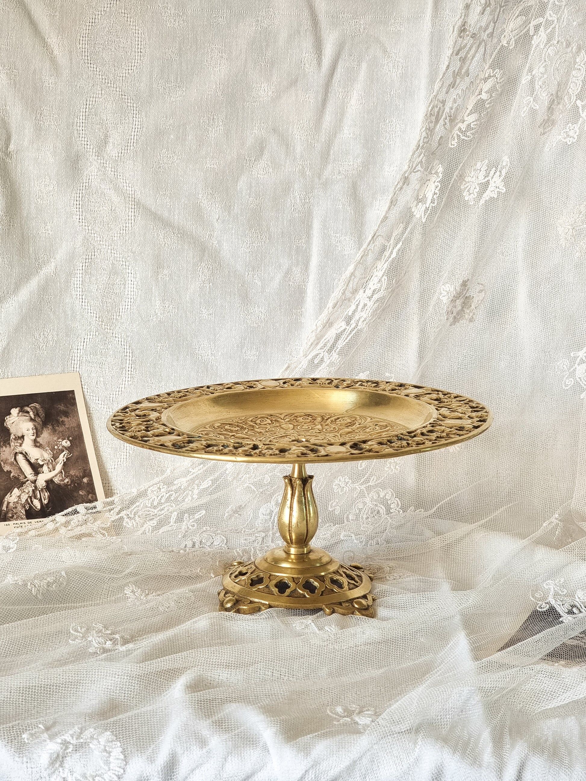 Coupe, plateau sur pied en bronze