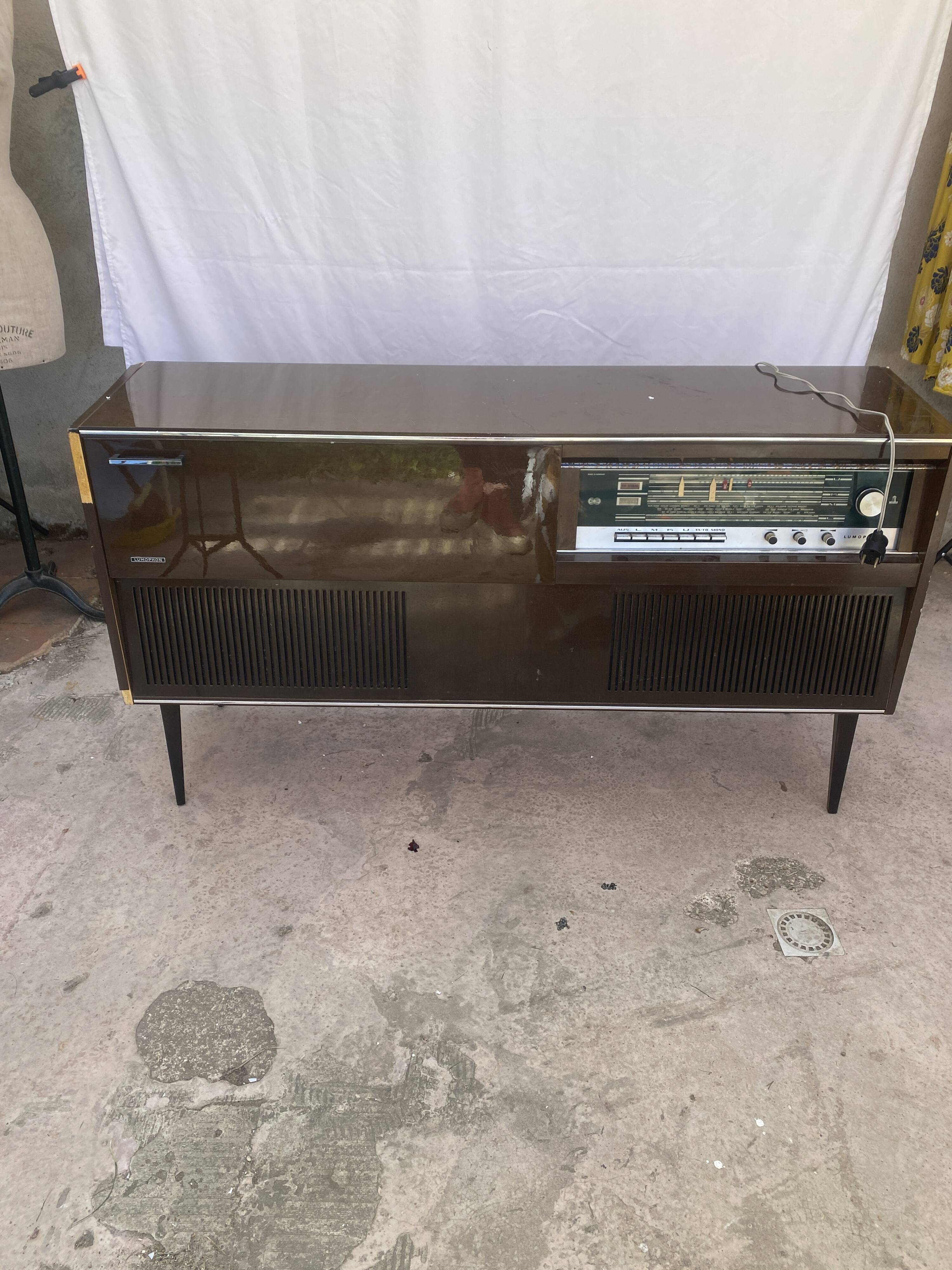 stereo radio cabinet