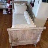 magnificent daybed / sofa bed with cushions, ideal for a bedroom,