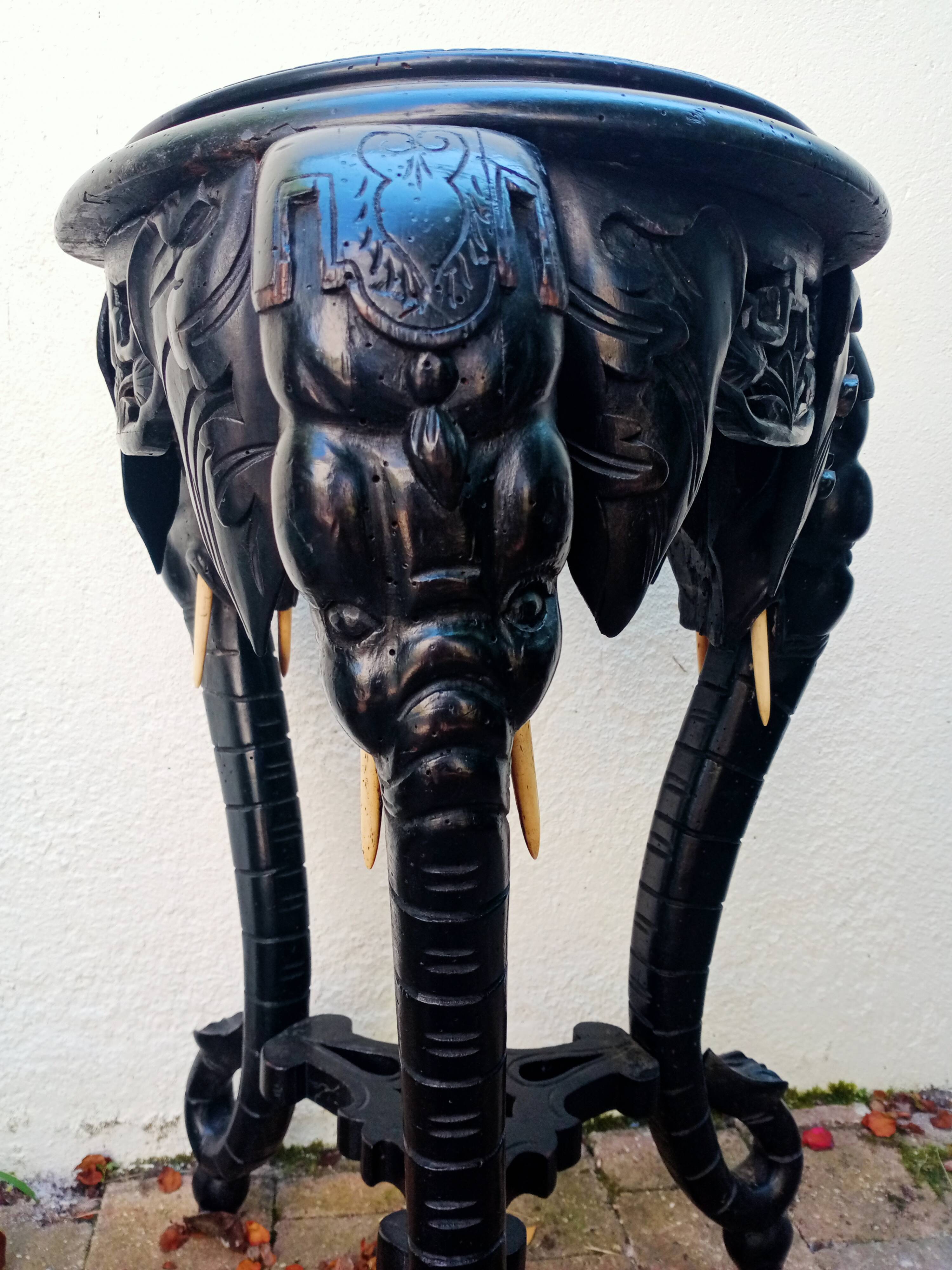 Napoleon III harness "elephants"