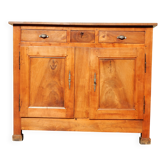 Ancien buffet de famille très élégant en noyer