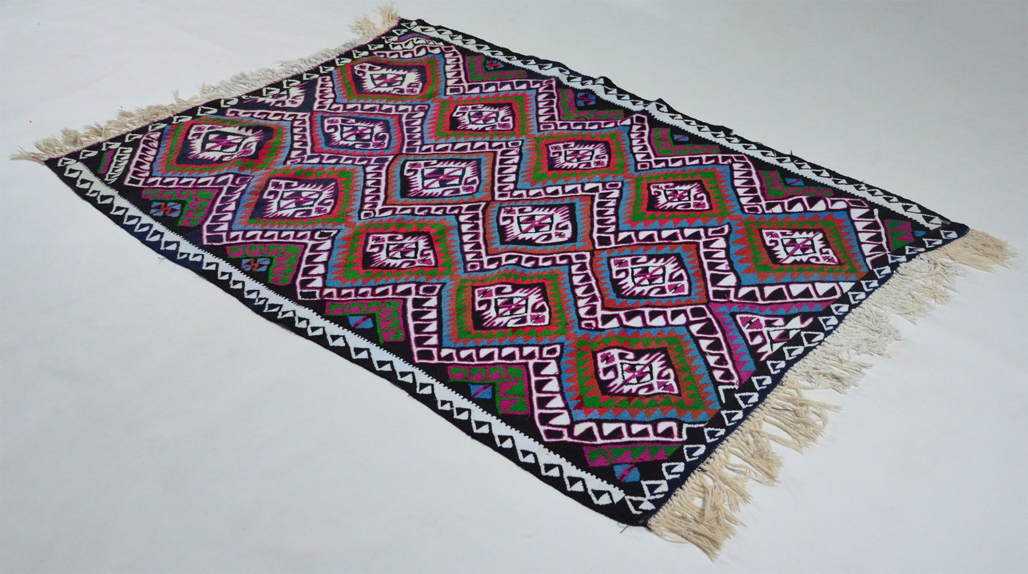 Anatolian handmade kilim rug 211 cm x 150 cm