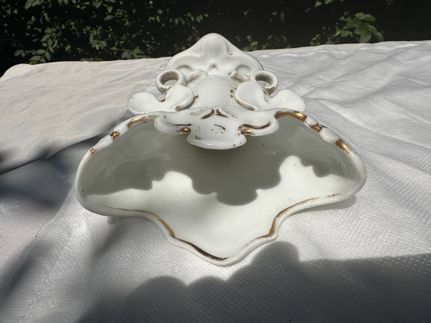 Small White and Gold Porcelain Wedding Vase decorated with Clovers H 16 cm