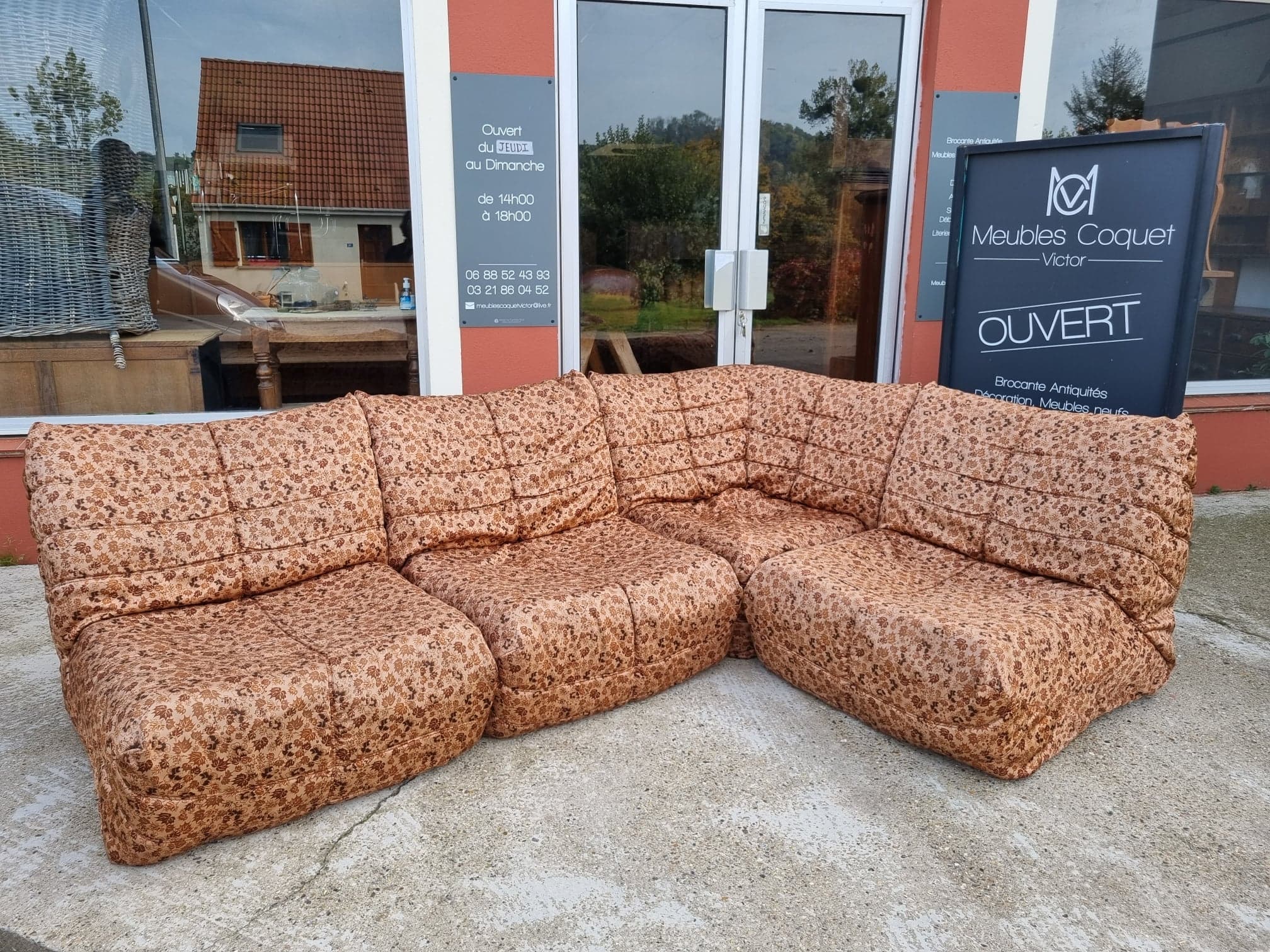 Modular sofa