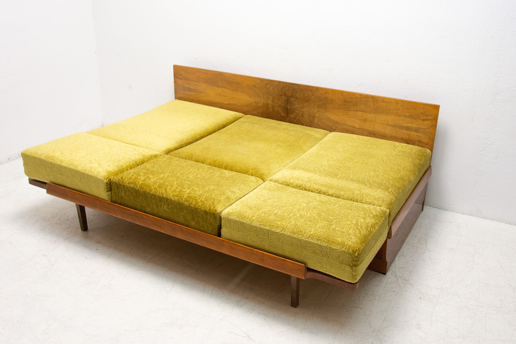 mid century sofabed in walnut by jindrich halabala for up zavody, 1950´s