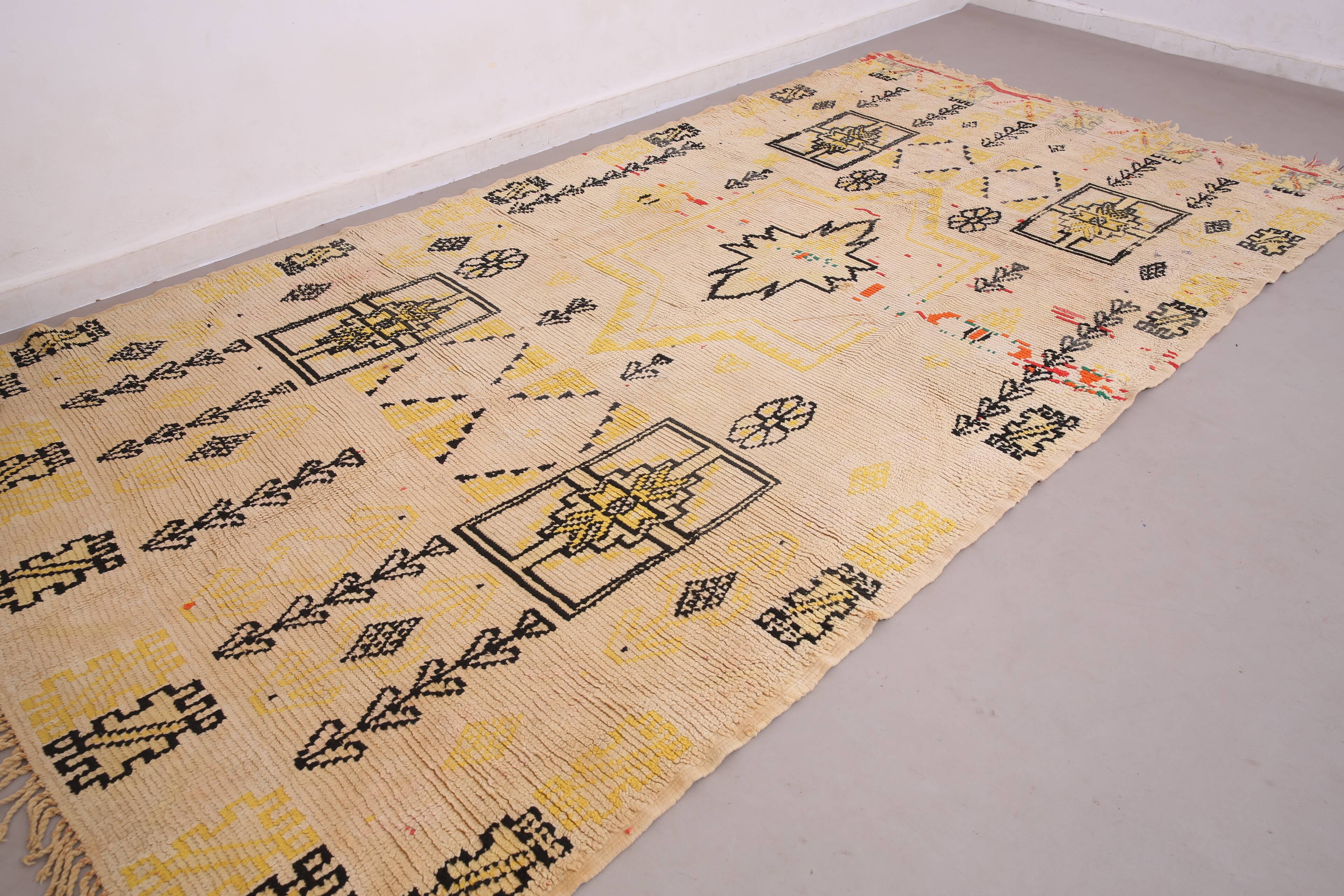 Beige Vintage Moroccan Rug 199 x 376 cm - Berber Wool Rug Handmade
