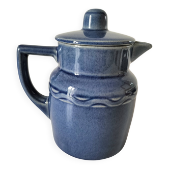 Blue speckled stoneware jug with integrated filter