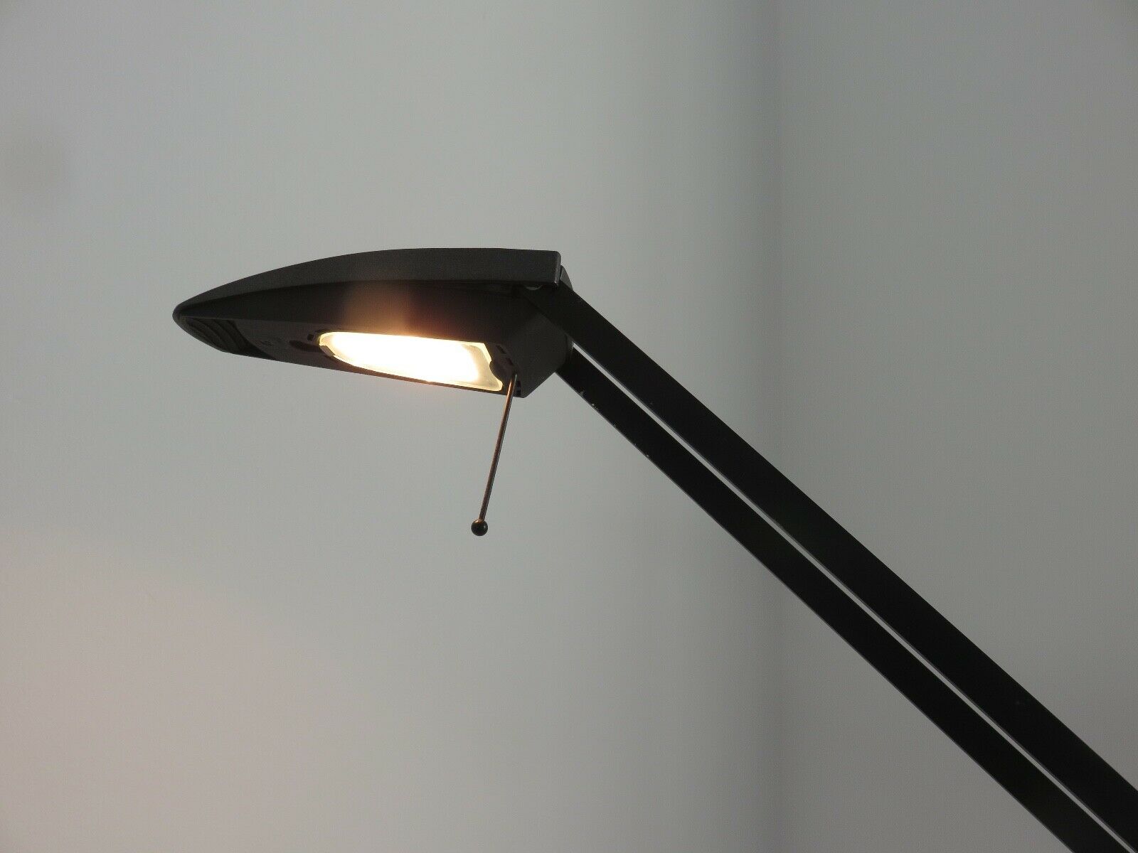 Lampadaire, liseuse à balancier patte d'oie edition massive années 80