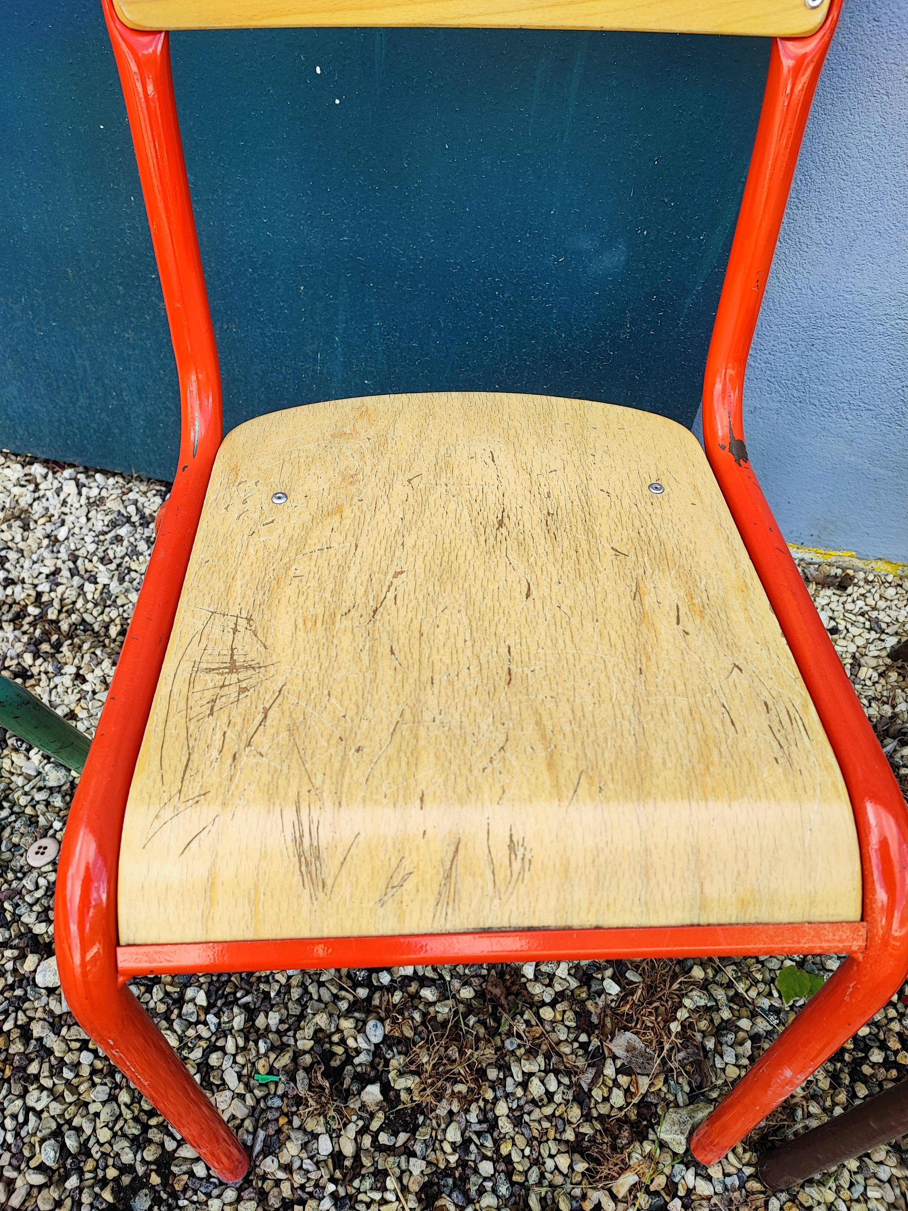 Set of 4 vintage deparaillé school chairs